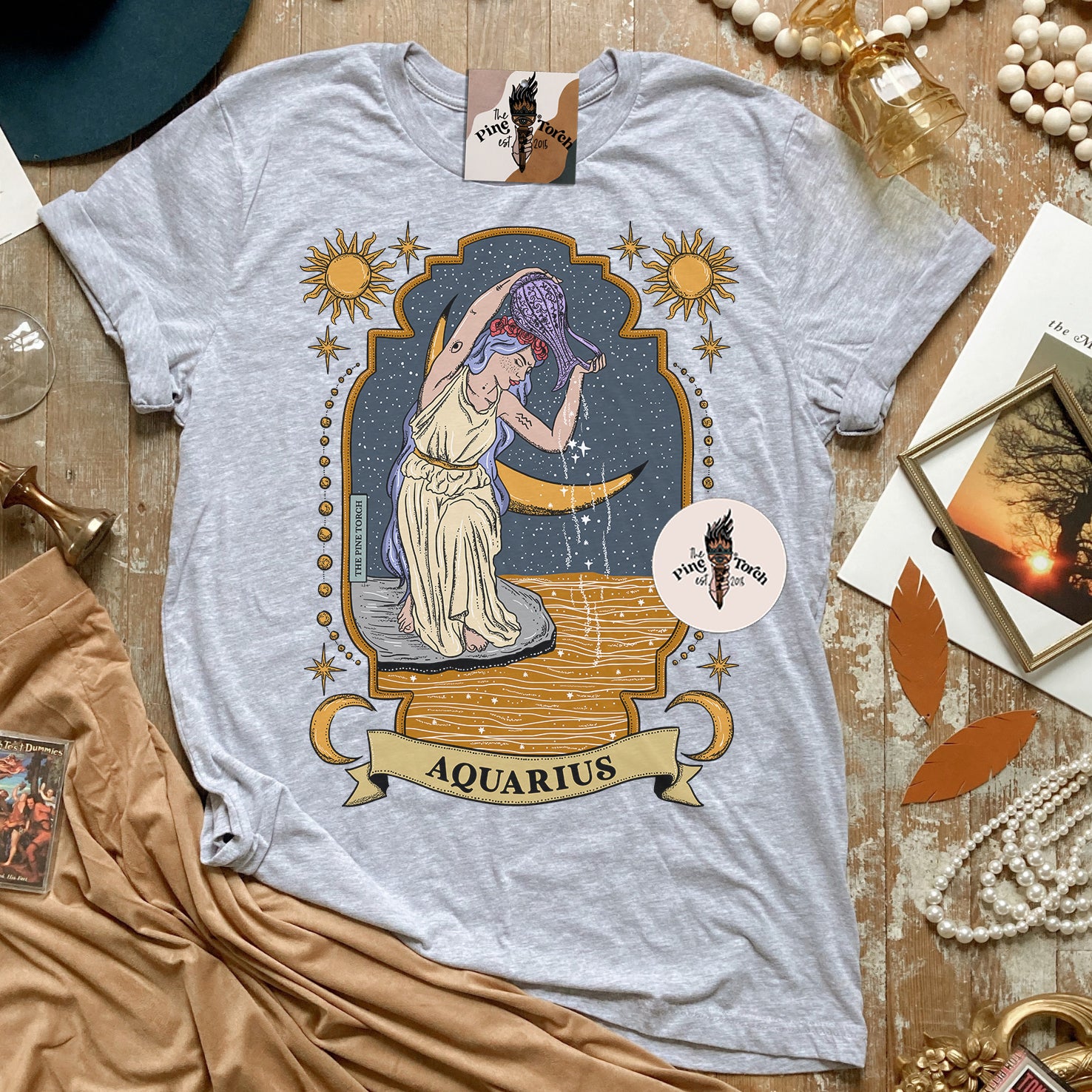 AQUARIUS // UNISEX TEE