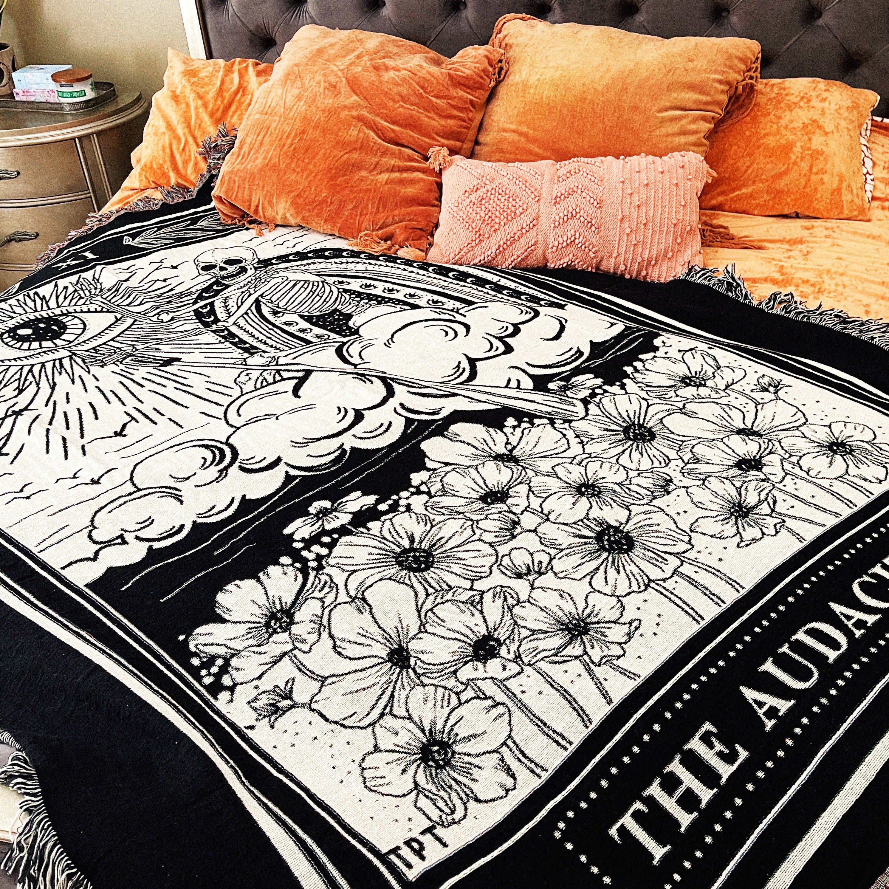THE AUDACITY // WOVEN FRINGE BLANKET