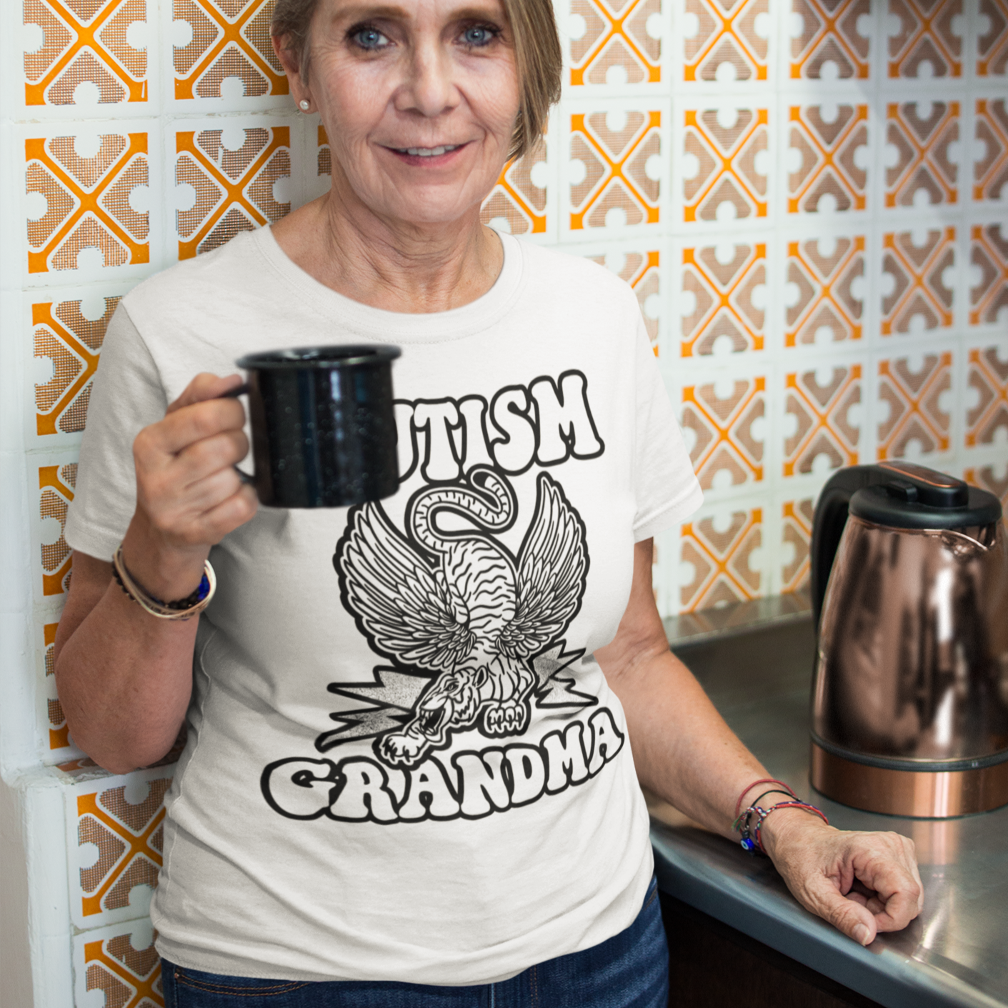 « AUTISM GRANDMA » UNISEX TEE