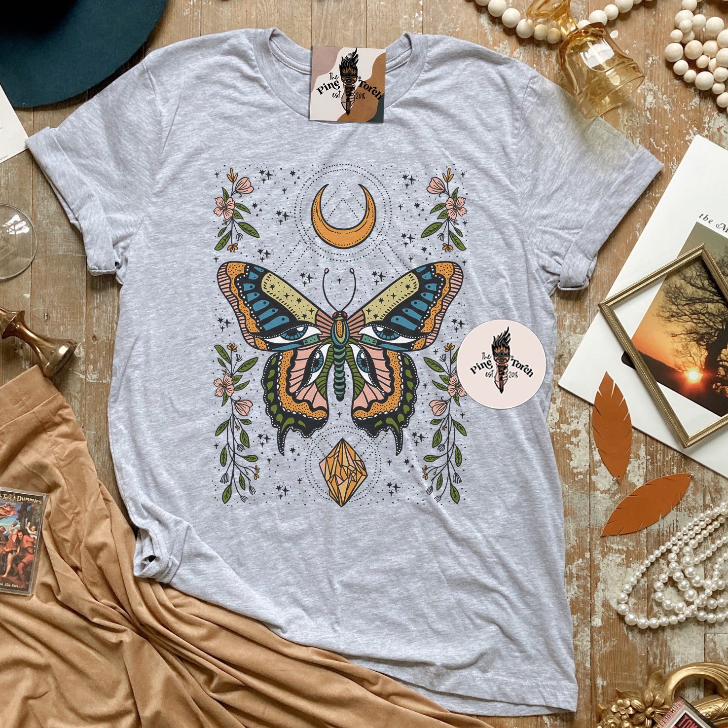 BUTTERFLY EYES // UNISEX TEE