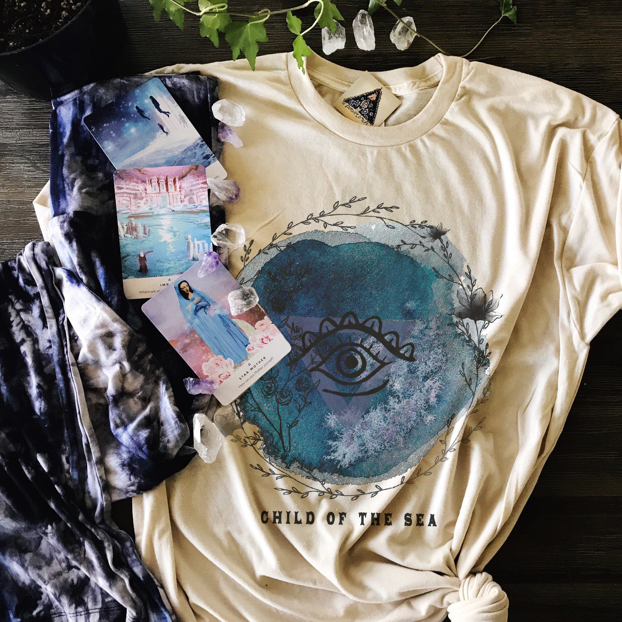« CHILD OF THE SEA » CREAM UNISEX TEE