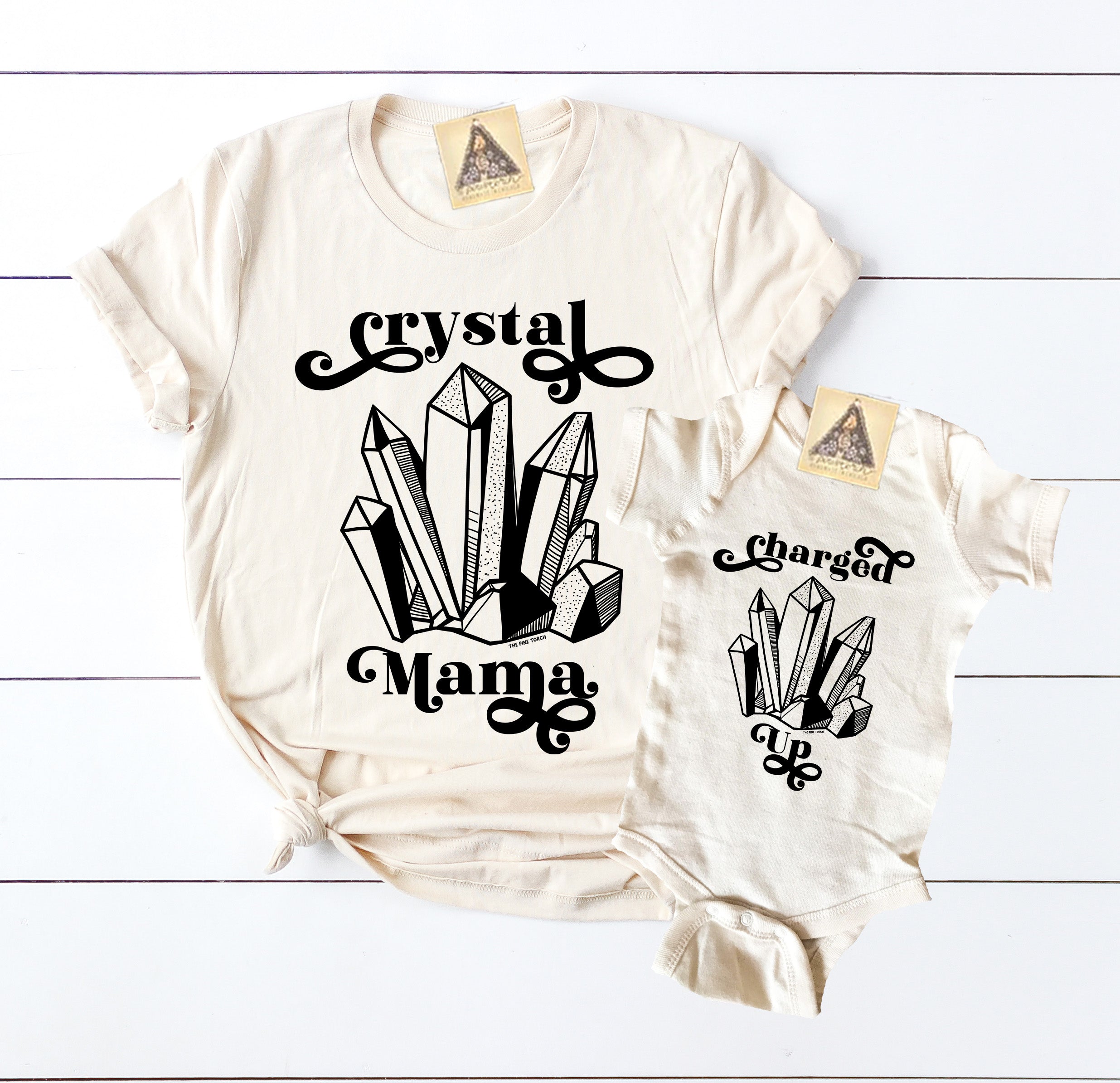 « CRYSTAL MAMA » CREAM UNISEX TEE