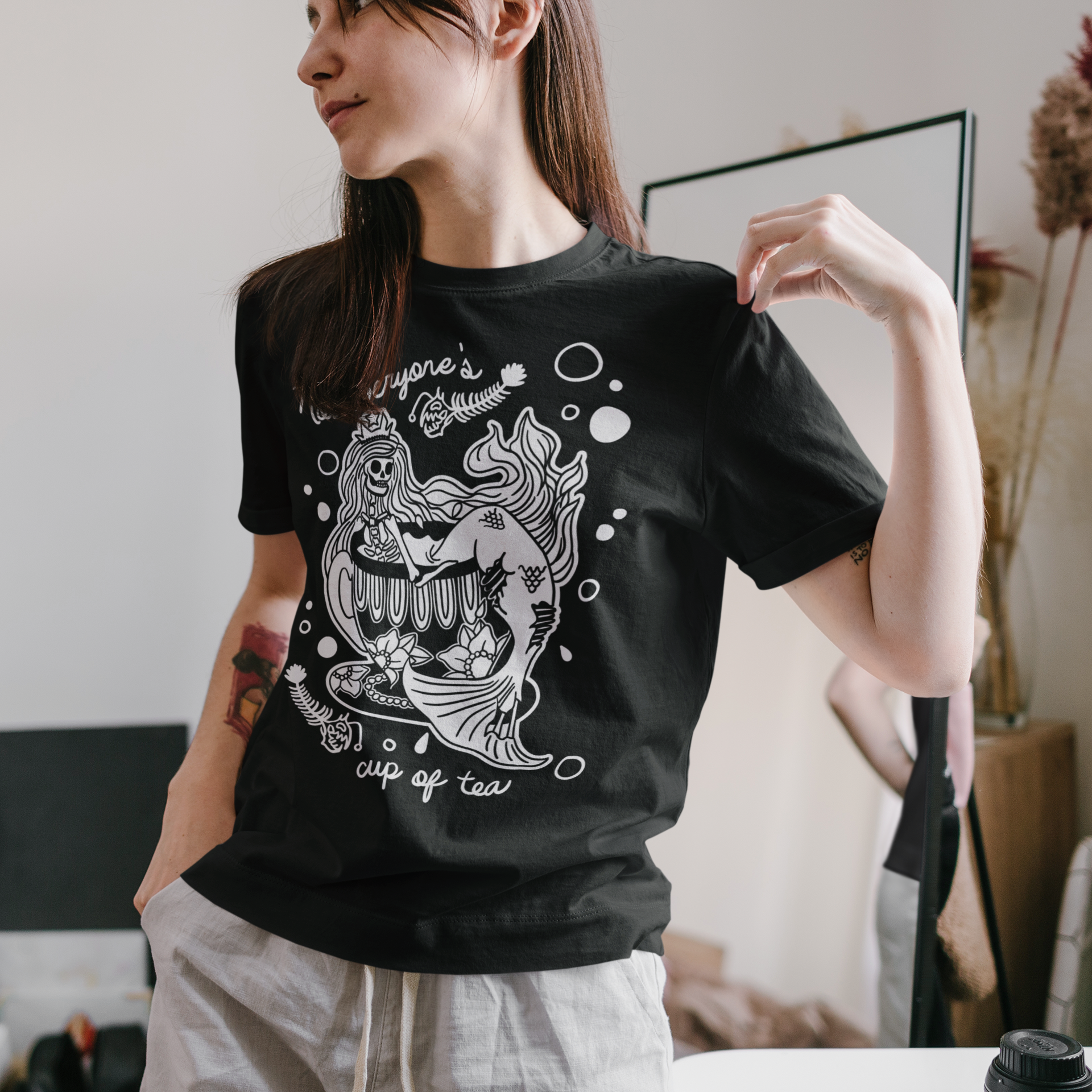 NOT EVERYONE'S CUP OF TEA // UNISEX TEE