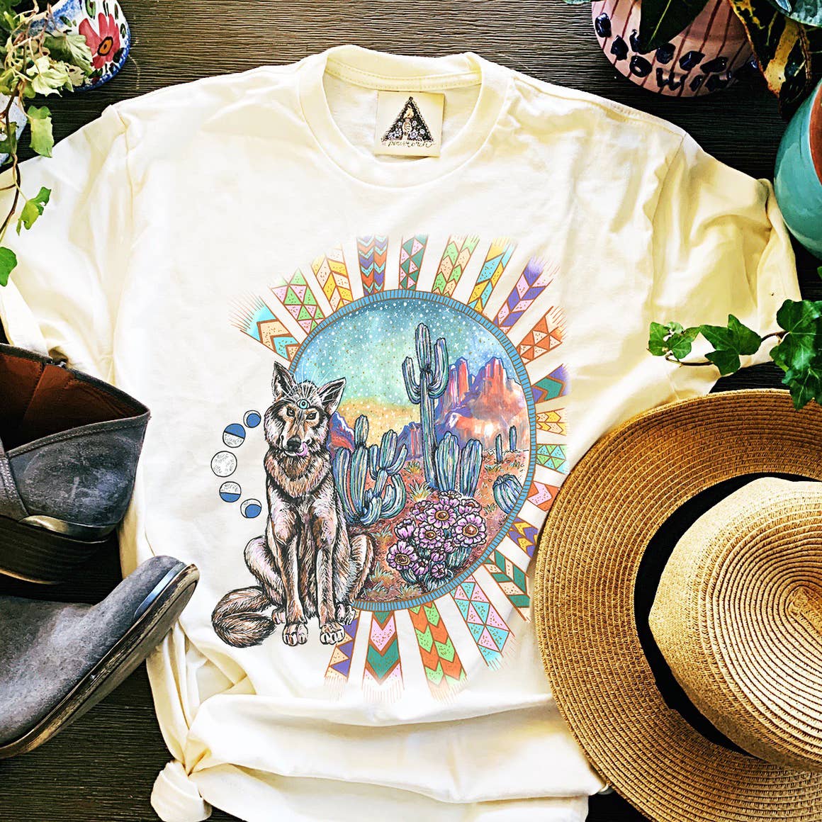 « DESERT WOLF » UNISEX TEE