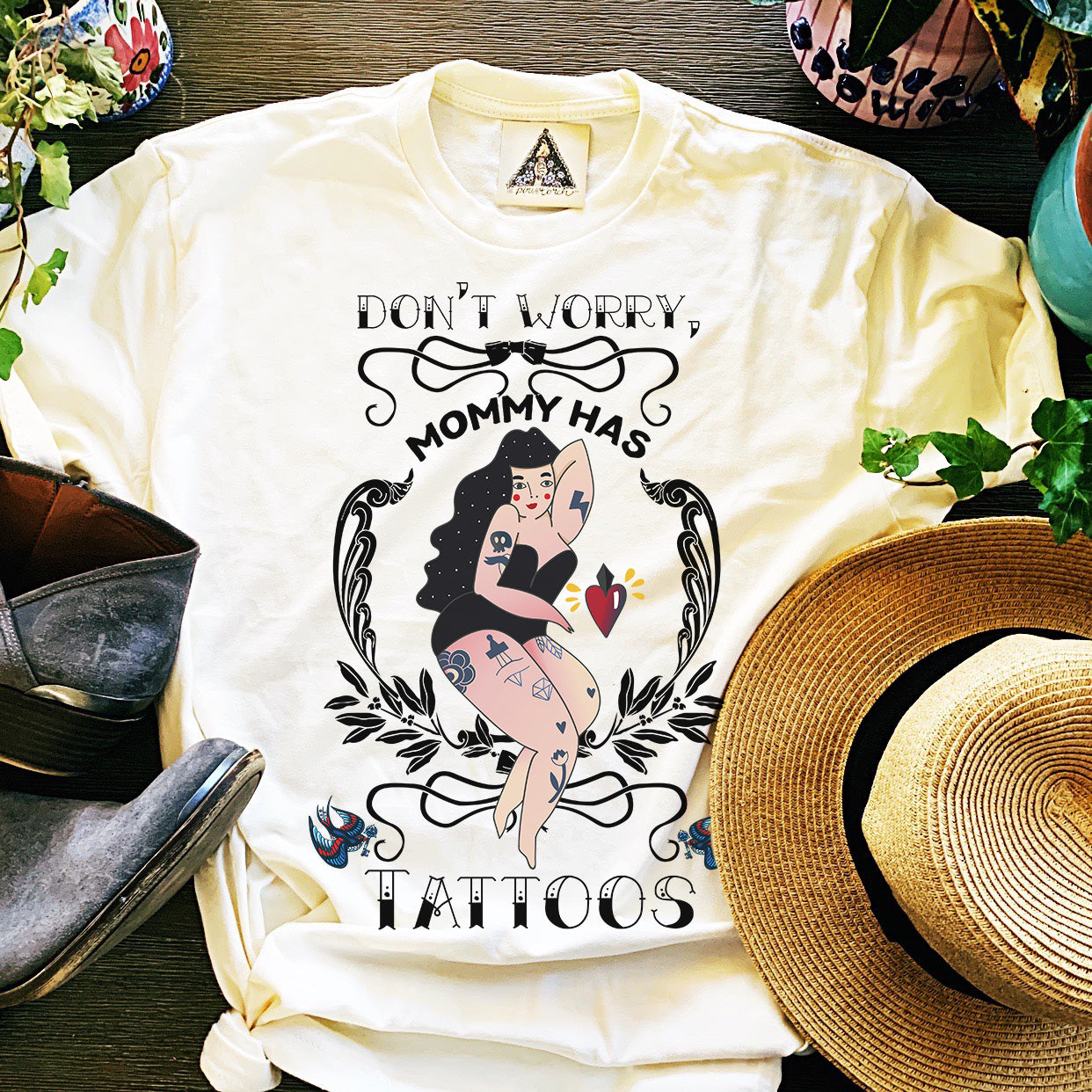 « DON'T WORRY, MOMMY HAS TATTOOS » KID'S TEE