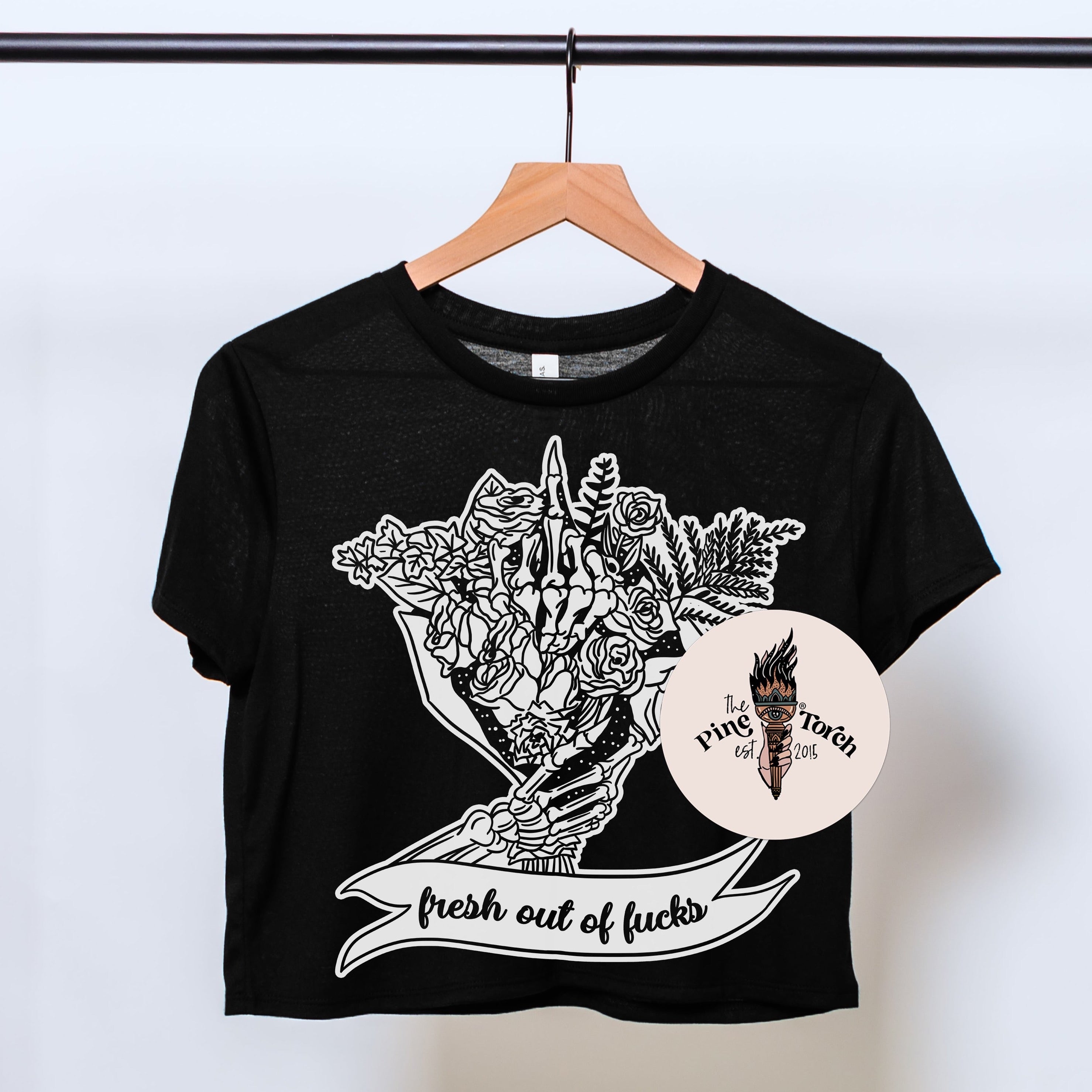 « FRESH OUT OF FUCKS » FLOWY CROP TEE