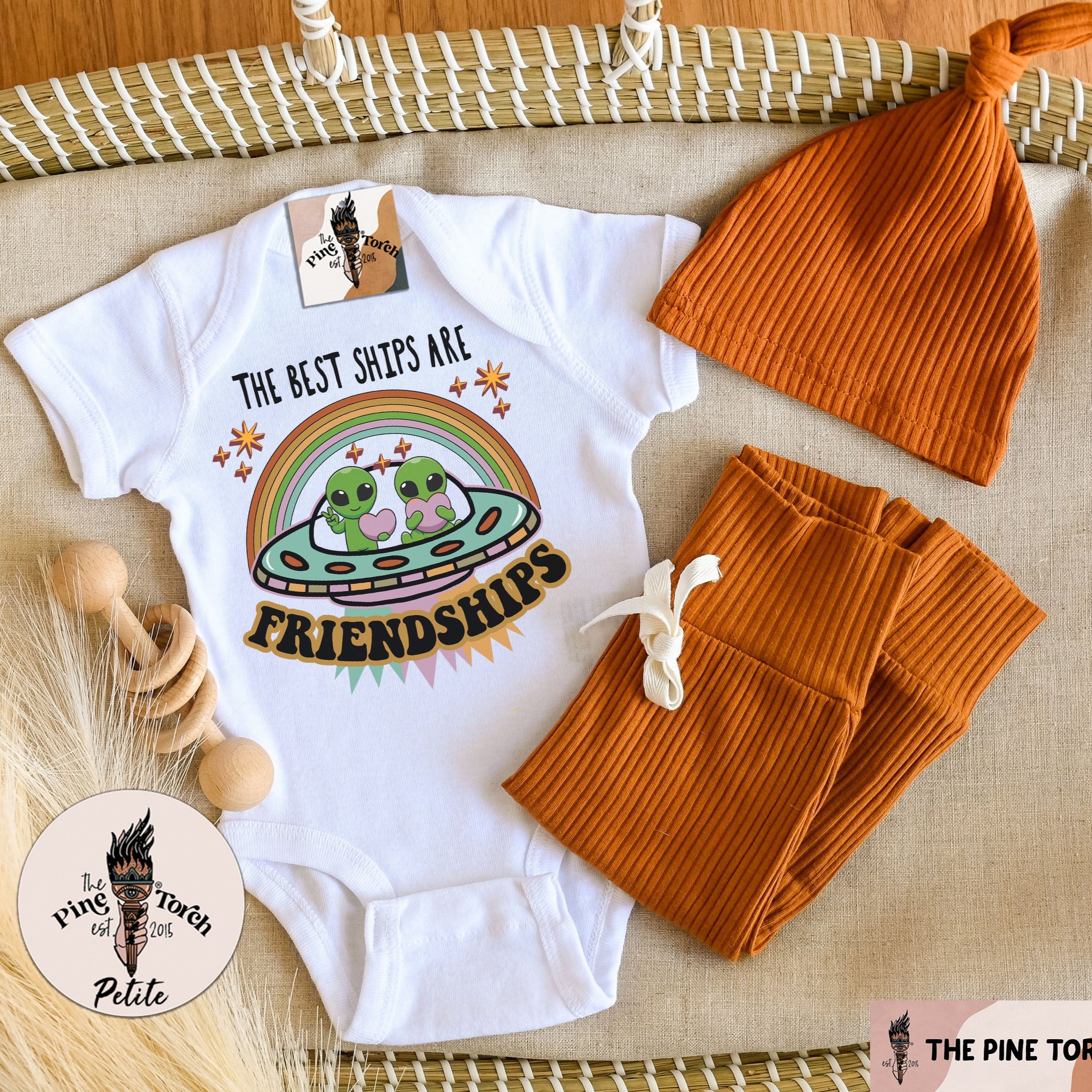 « THE BEST SHIPS ARE FRIENDSHIPS » BODYSUIT