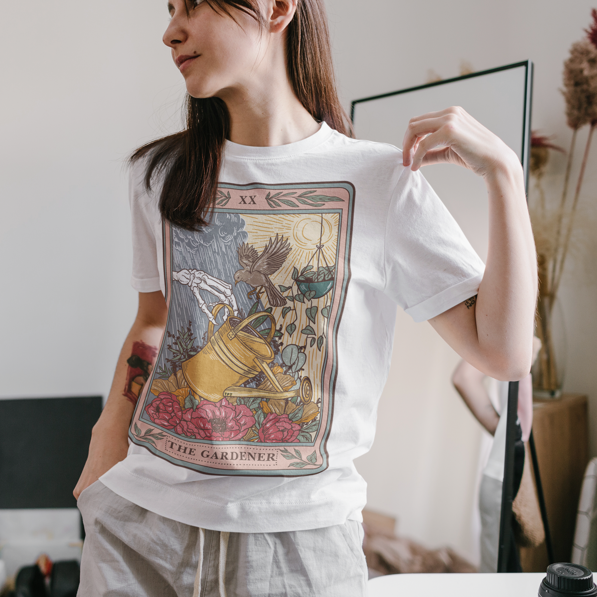 « THE GARDENER » SLOUCHY OR UNISEX TEE