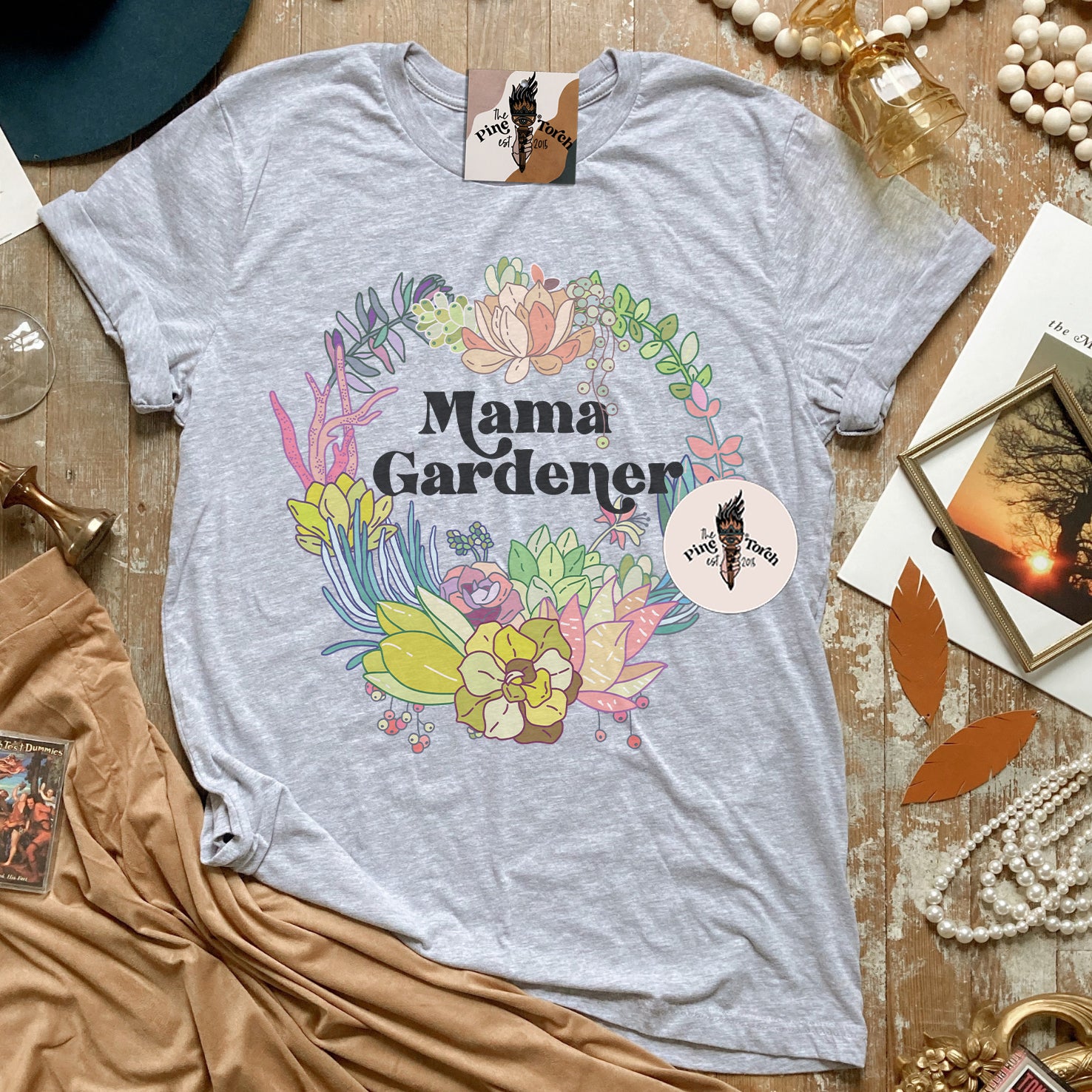 MAMA GARDENER // UNISEX TEE