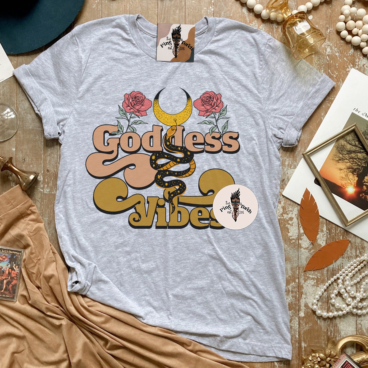 GODDESS VIBES // UNISEX TEE
