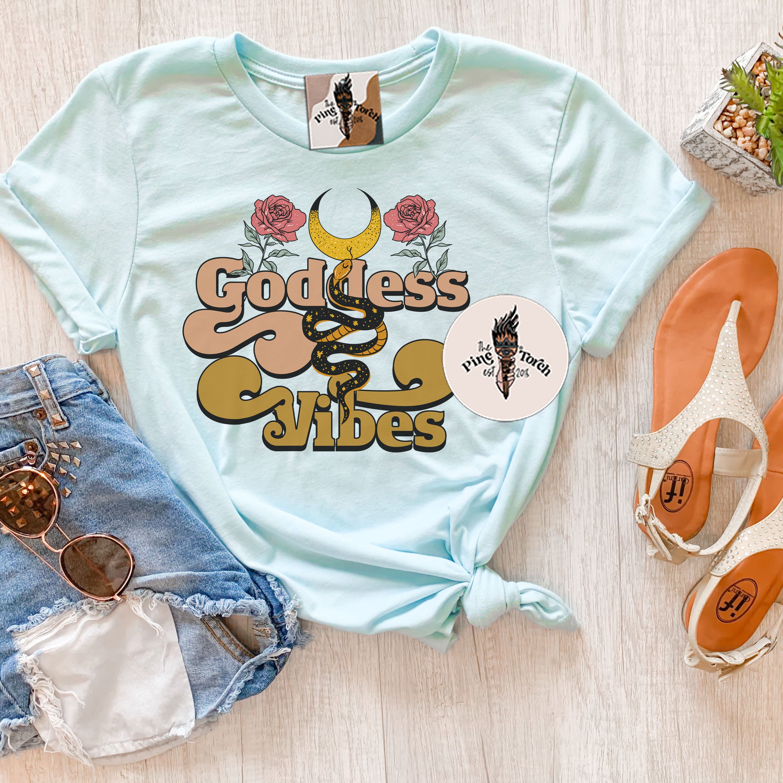 GODDESS VIBES // UNISEX TEE