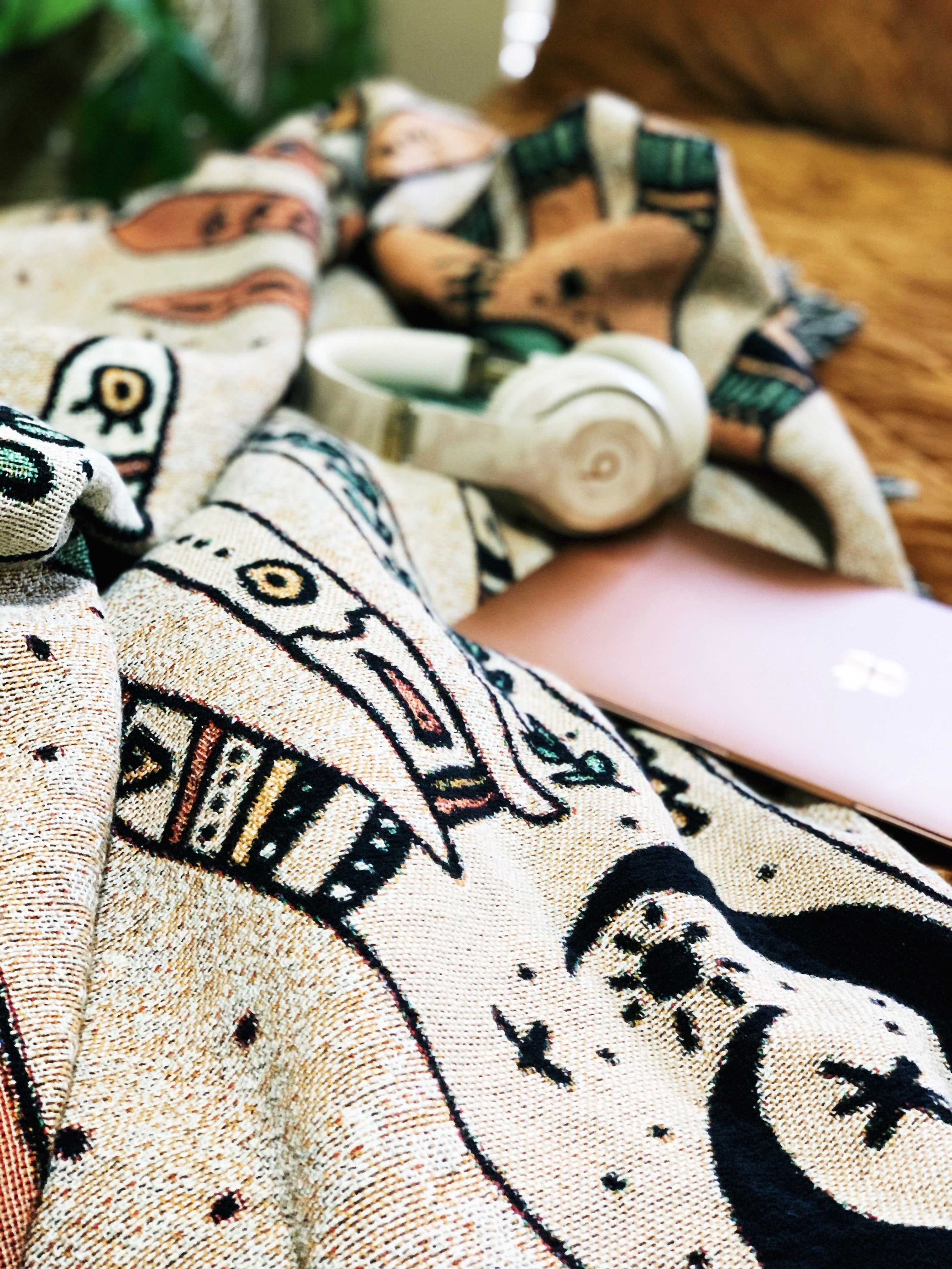 HELPING HANDS (HAMSA) // WOVEN FRINGE BLANKET