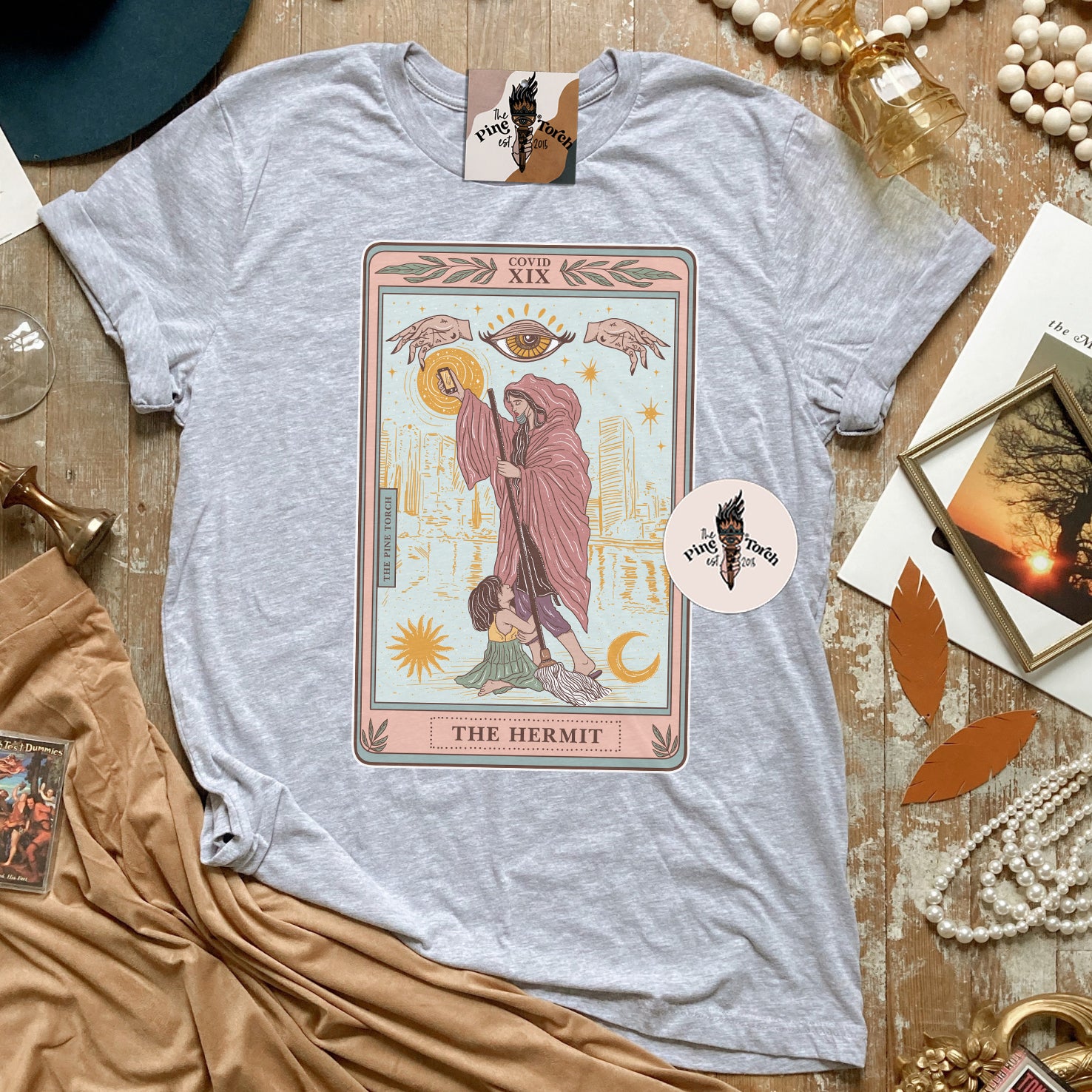 THE HERMIT // UNISEX TEE