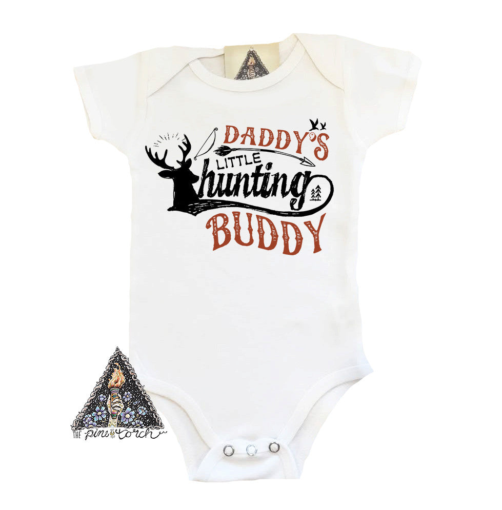 « DADDY'S LITTLE HUNTING BUDDY » BODYSUIT