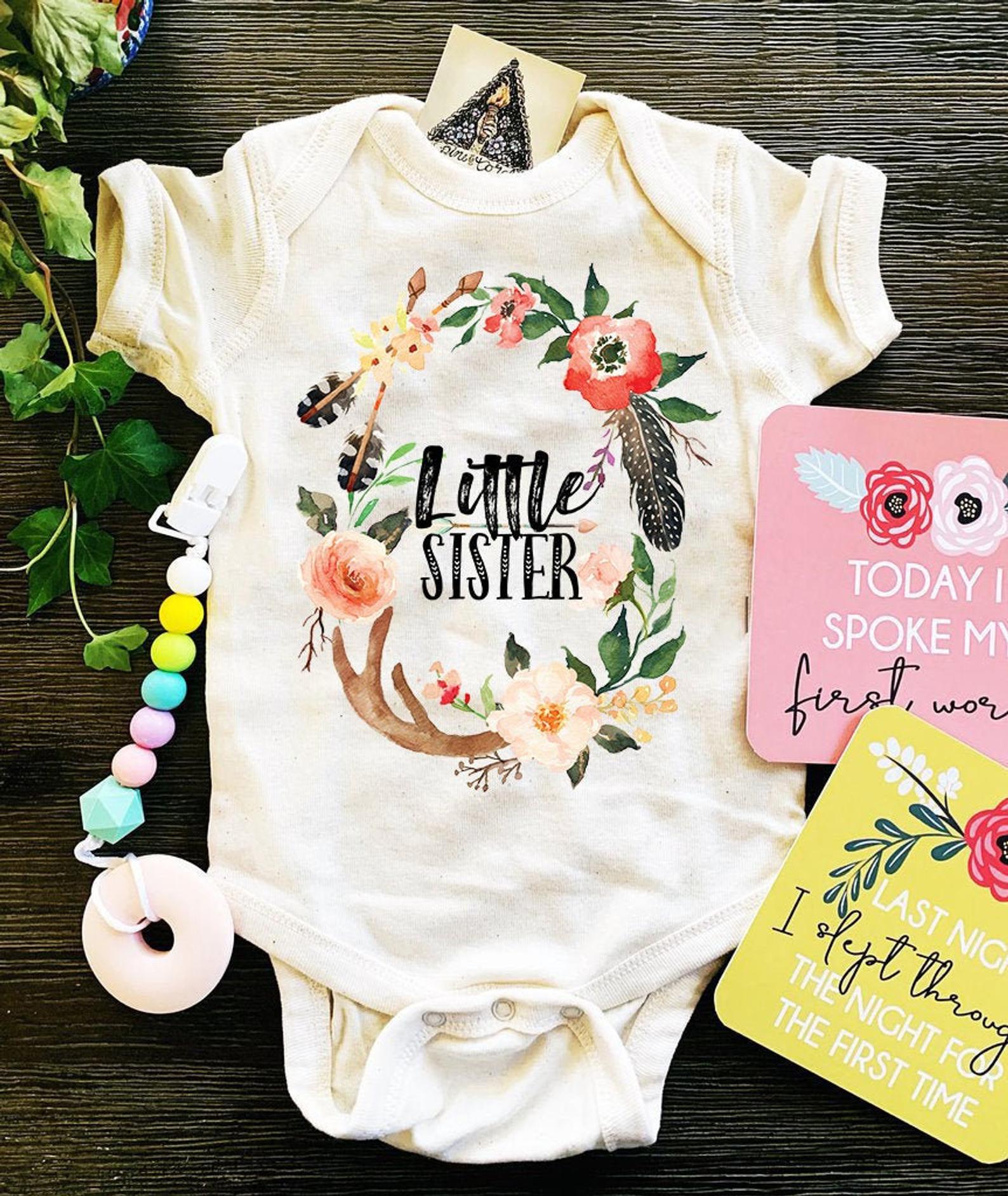 « LITTLE SISTER BOHO ANTLERS » BODYSUIT