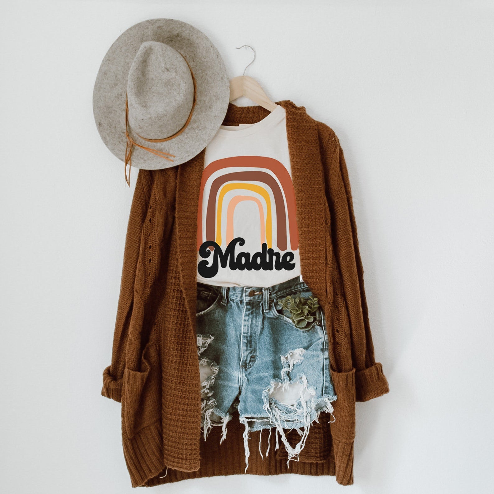 « MADRE » UNISEX CREAM TEE