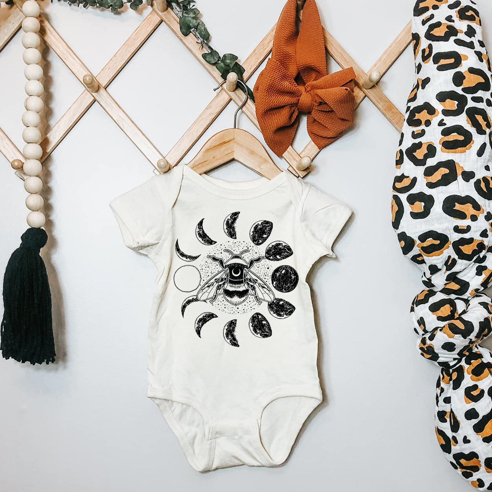 « MOON BEE » BODYSUIT