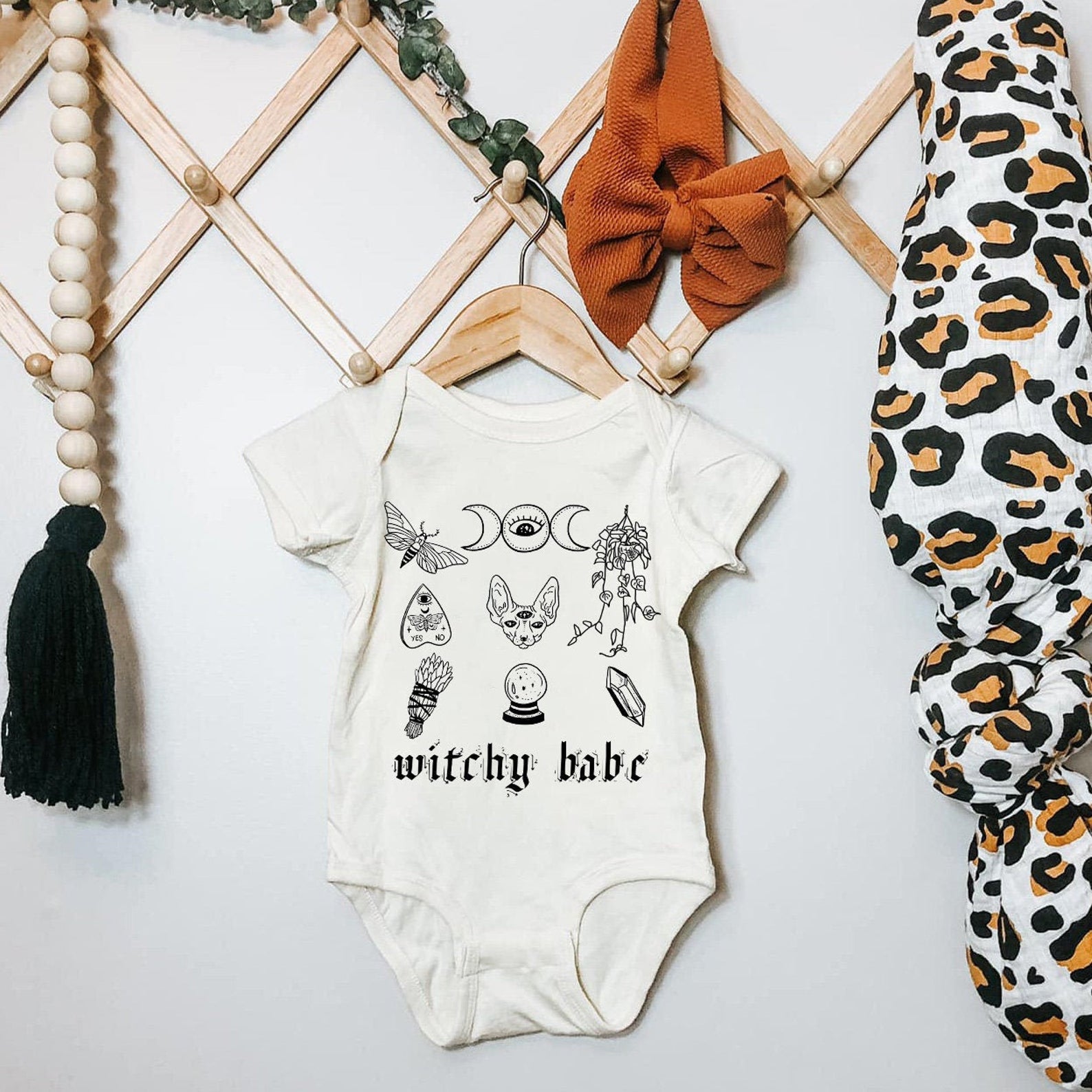 « WITCHY BABE » BODYSUIT