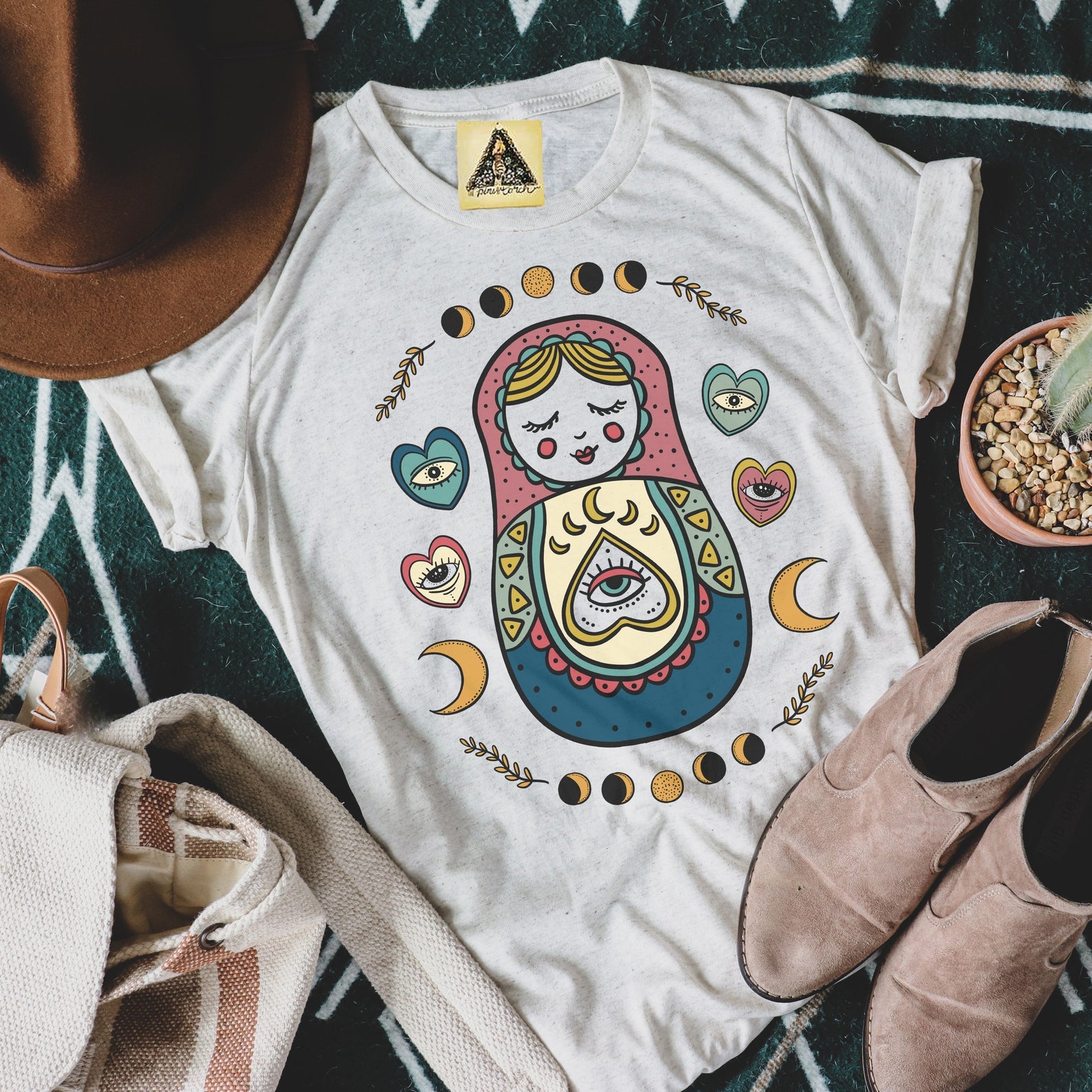 « NESTING DOLL » UNISEX CREAM TEE