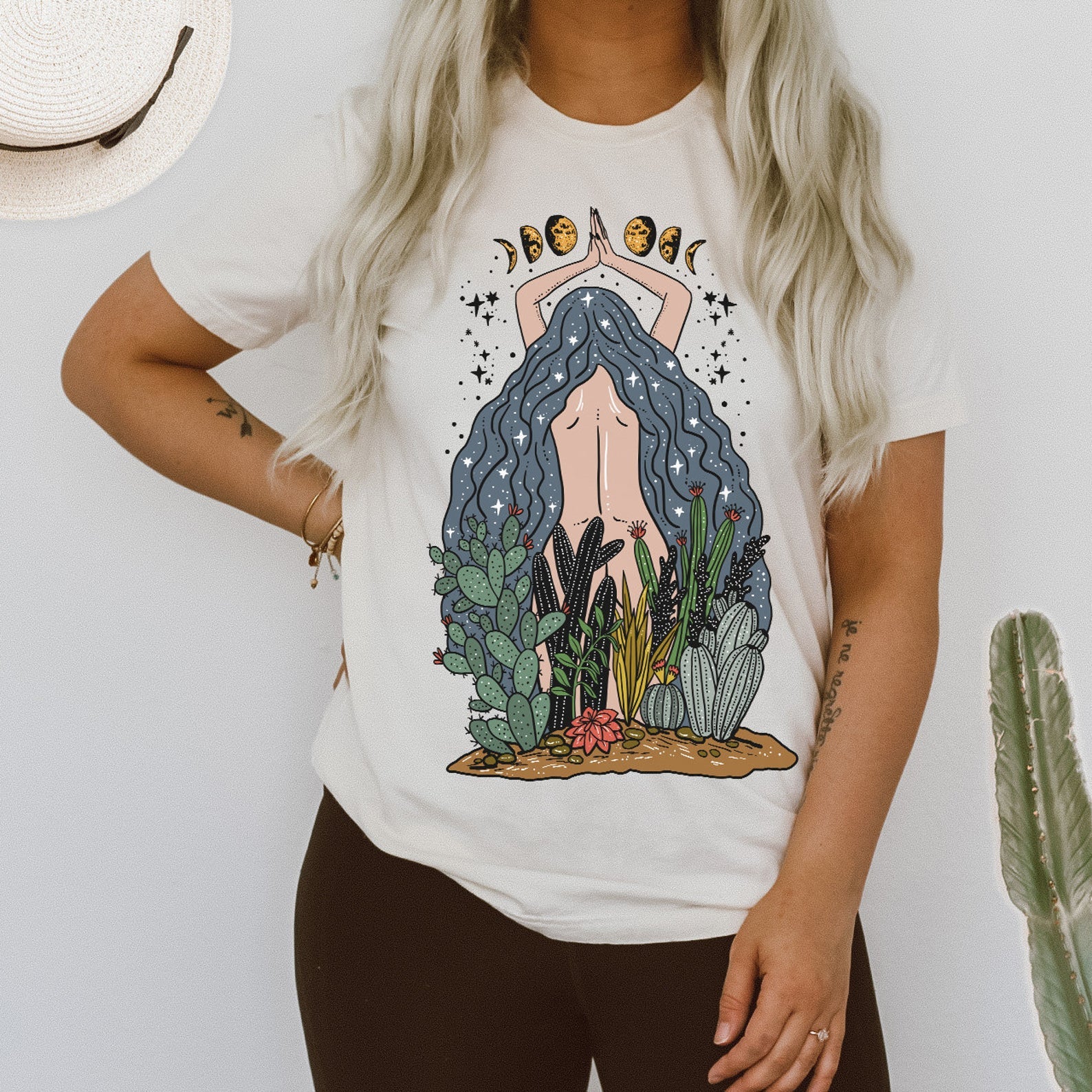 « DESERT GODDESS » UNISEX CREAM TEE