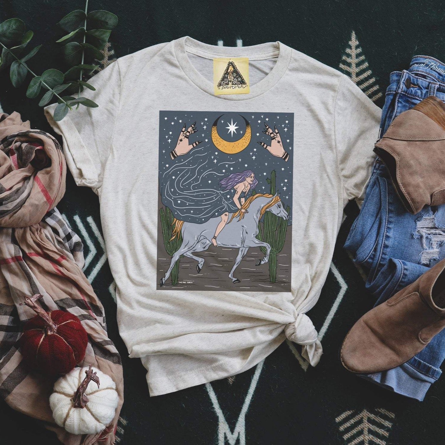 « MIDNIGHT RIDER » UNISEX CREAM TEE
