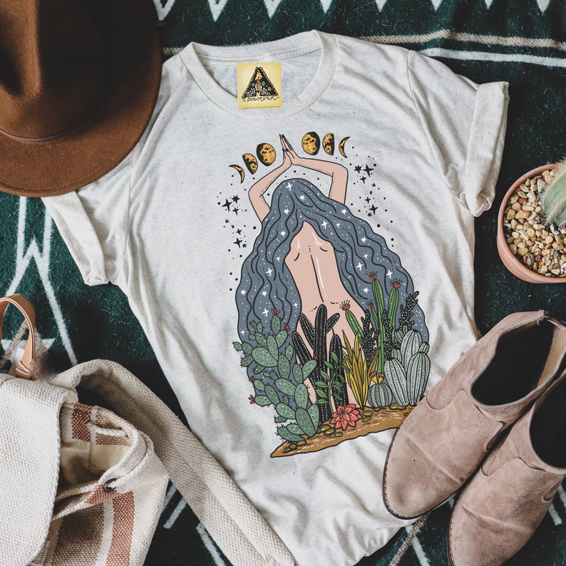 « DESERT GODDESS » UNISEX CREAM TEE