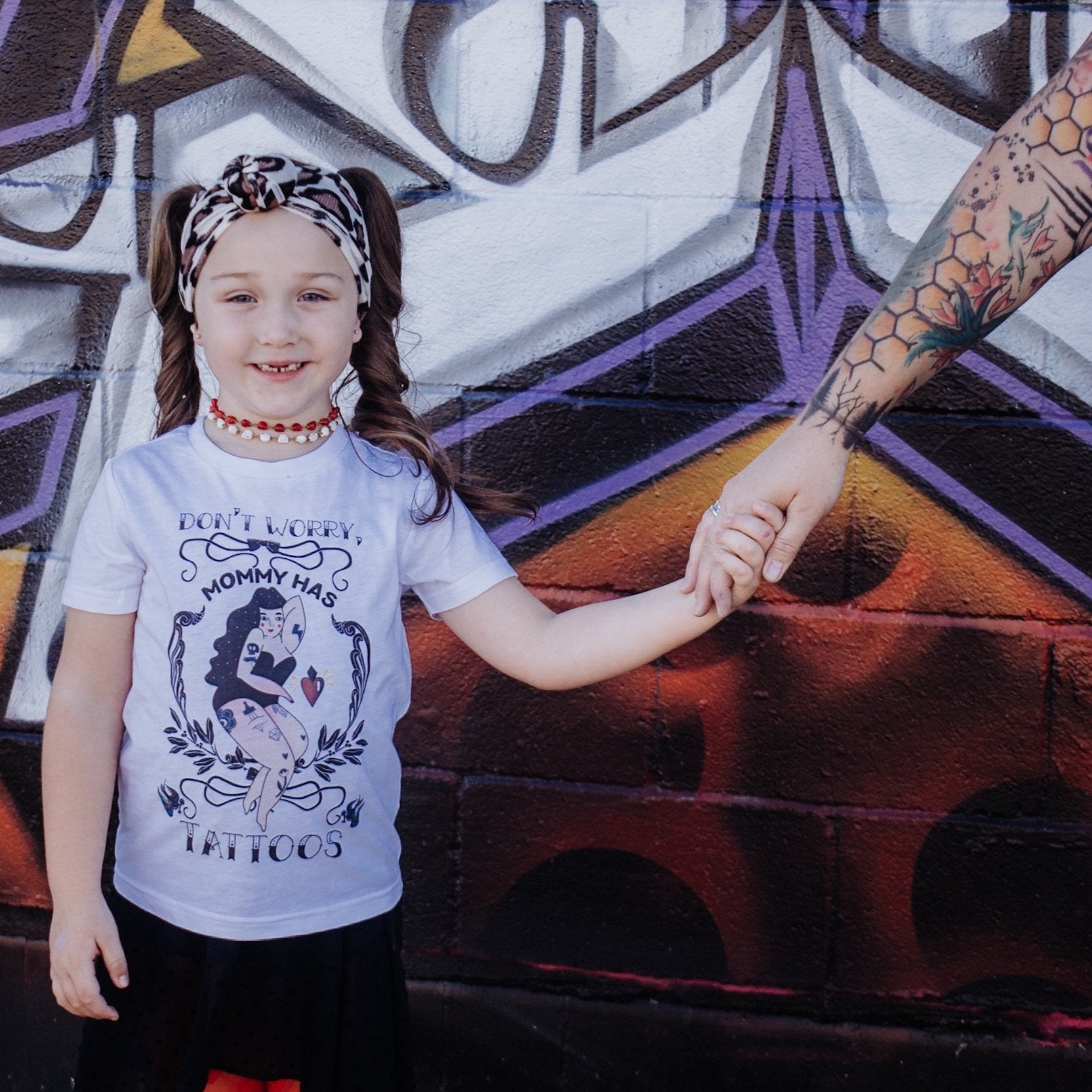 « DON'T WORRY, MOMMY HAS TATTOOS » KID'S TEE