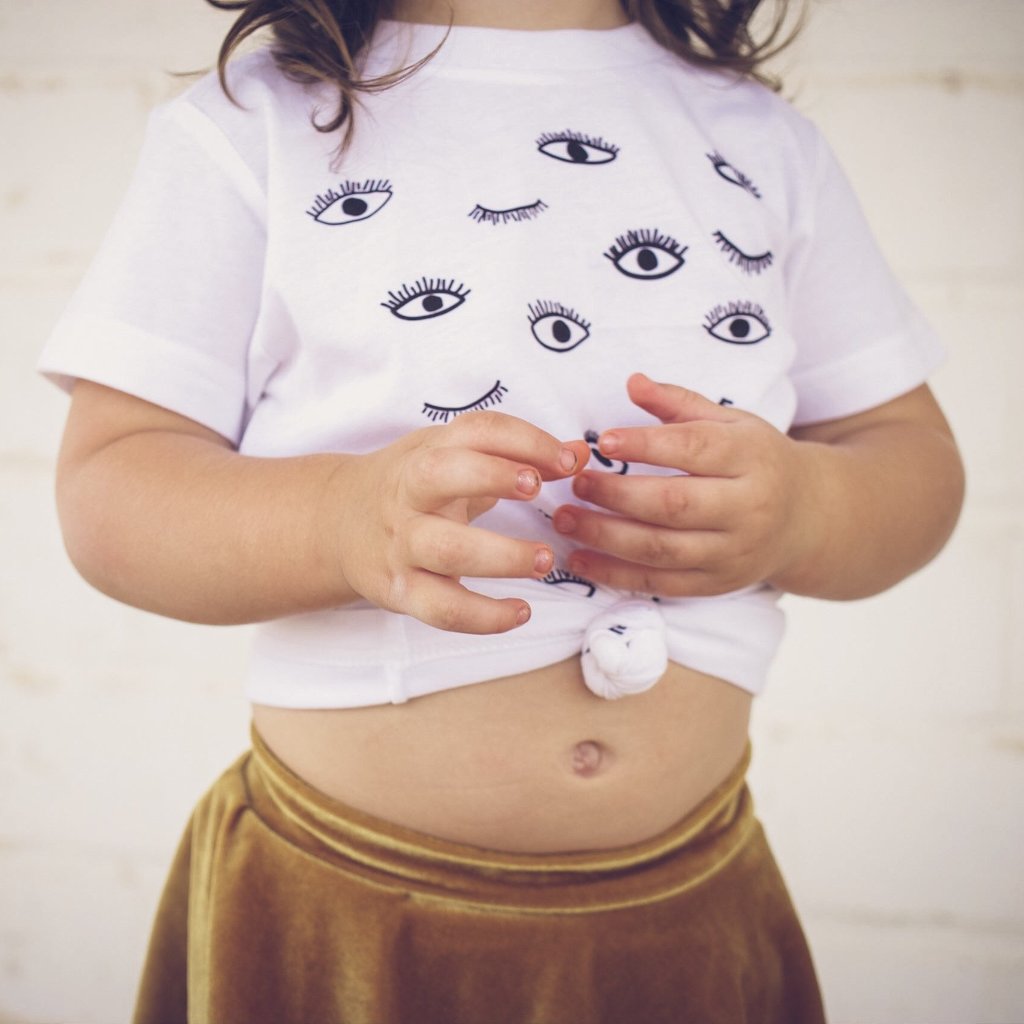 « ALL EYES ON ME » KID'S TEE