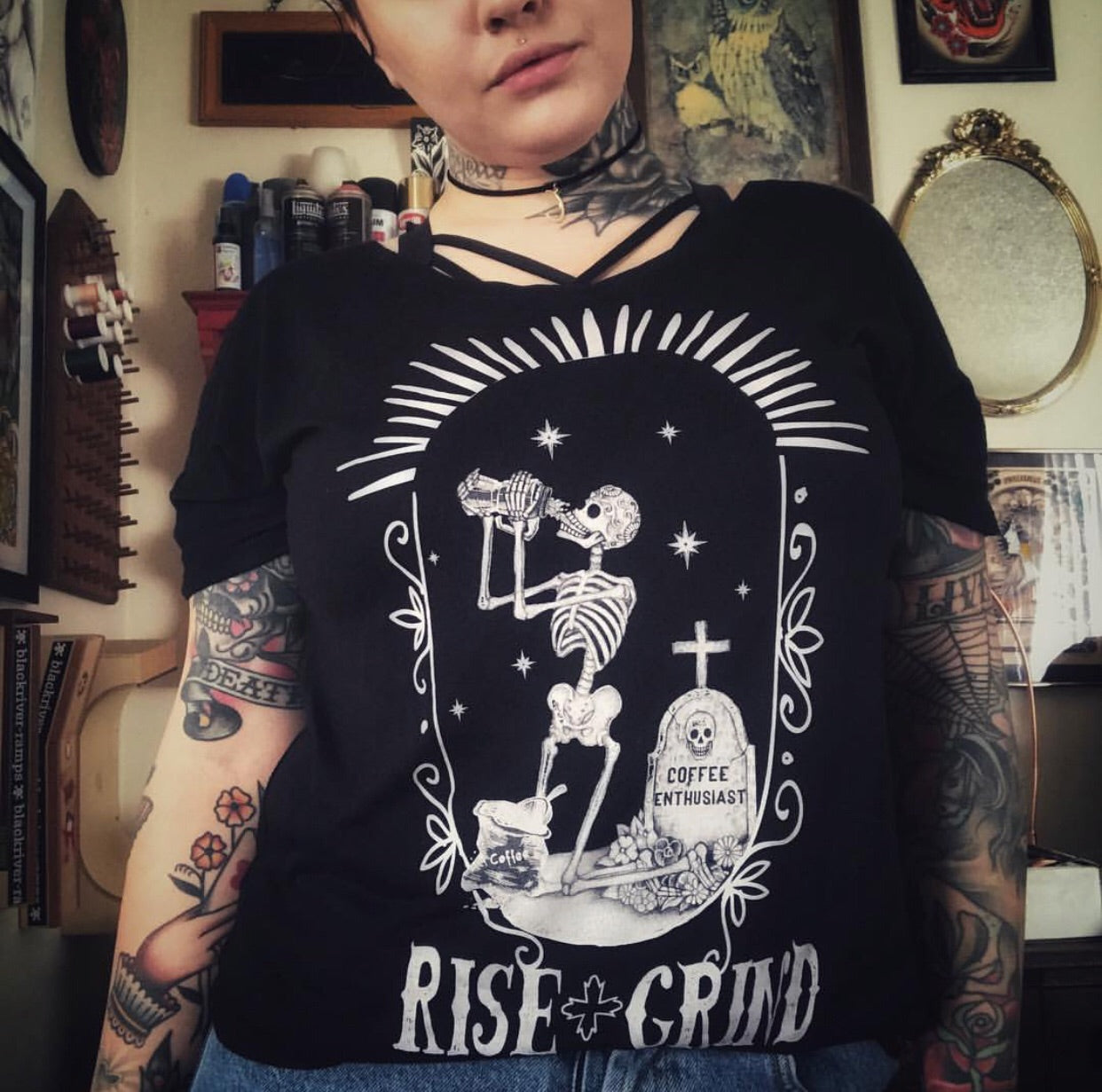 « RISE AND GRIND » WOMEN'S SLOUCHY OR UNISEX TEE