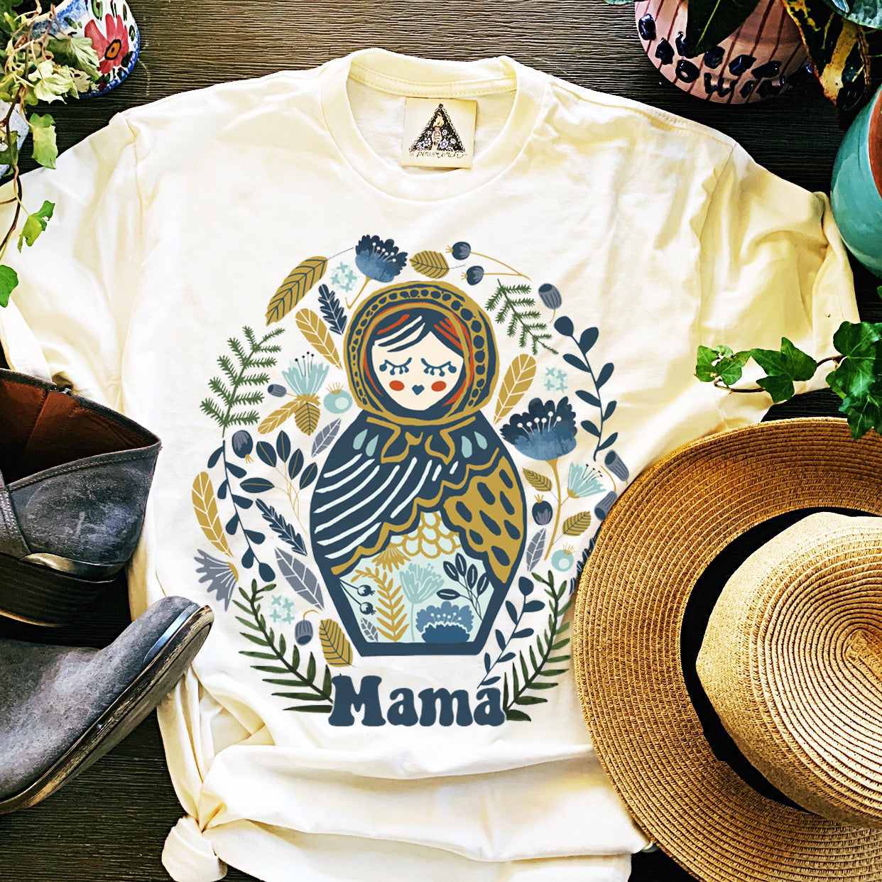« MAMA NESTING DOLL » UNISEX CREAM TEE