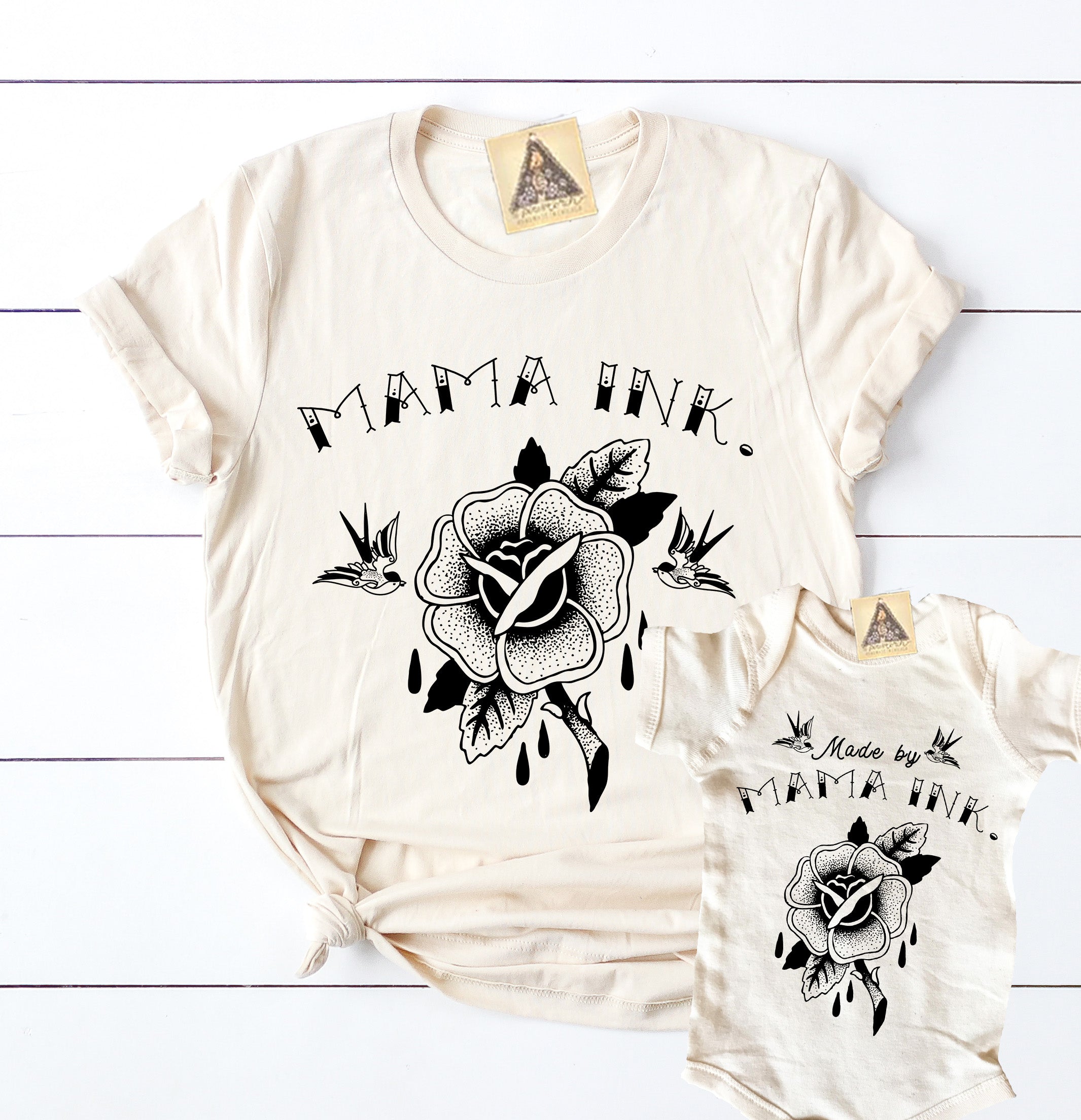 « MAMA INK. » CREAM UNISEX TEE
