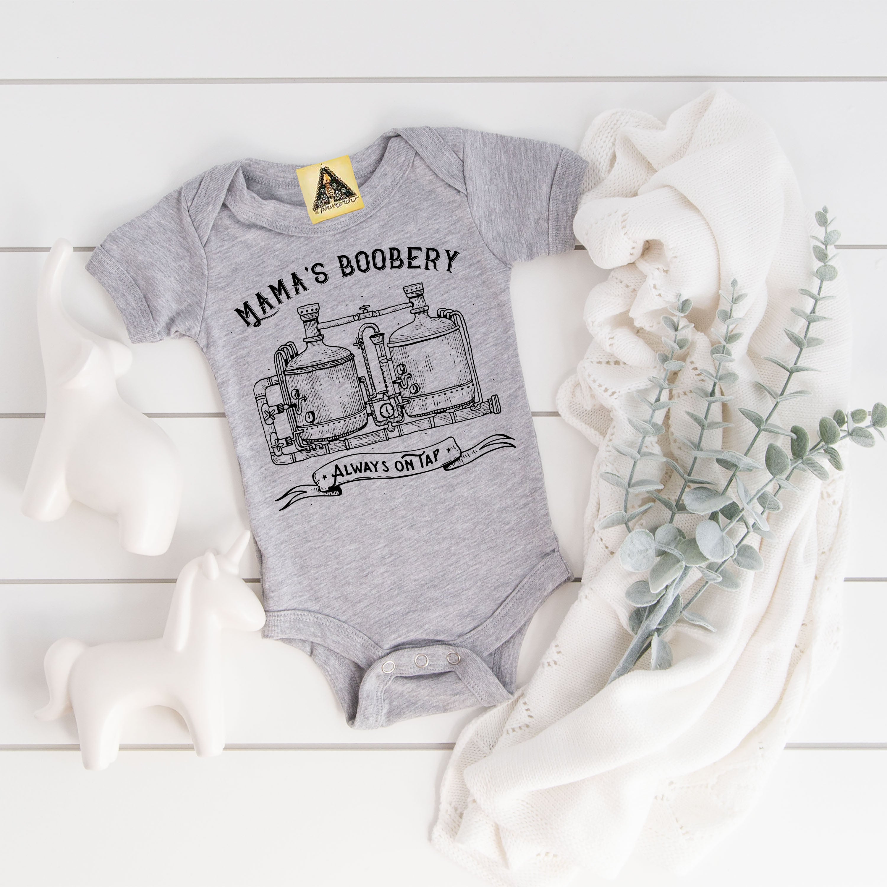 « MAMA'S BOOBERY, ALWAYS ON TAP » BODYSUIT
