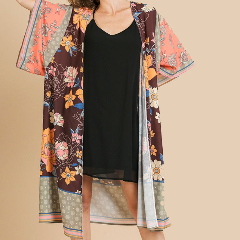BLACK FRIDAY EXCLUSIVE << MIXED MEDIA >> VINTAGE FLORAL KIMONO
