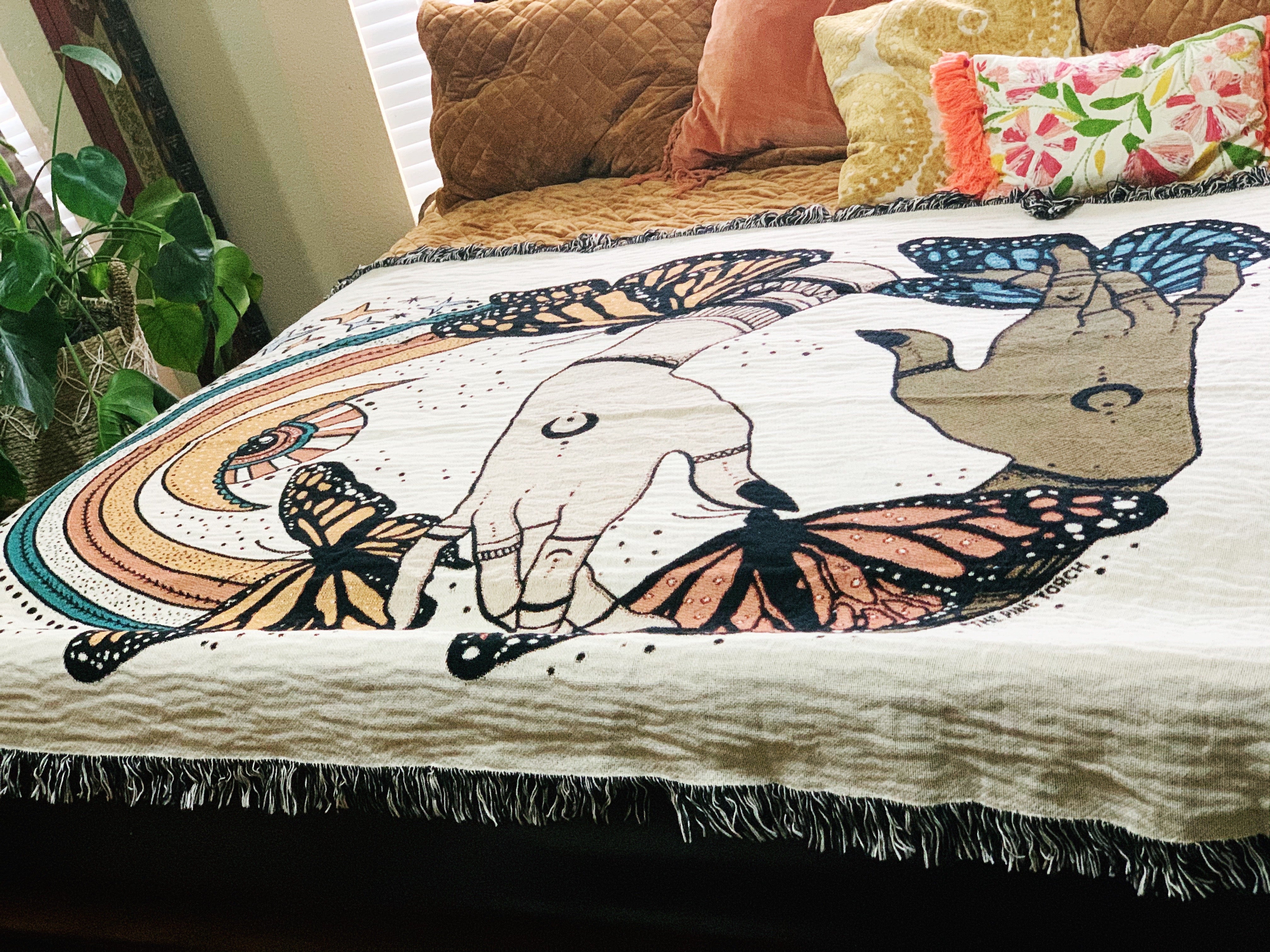 METAMORPHOSES // WOVEN FRINGE BLANKET