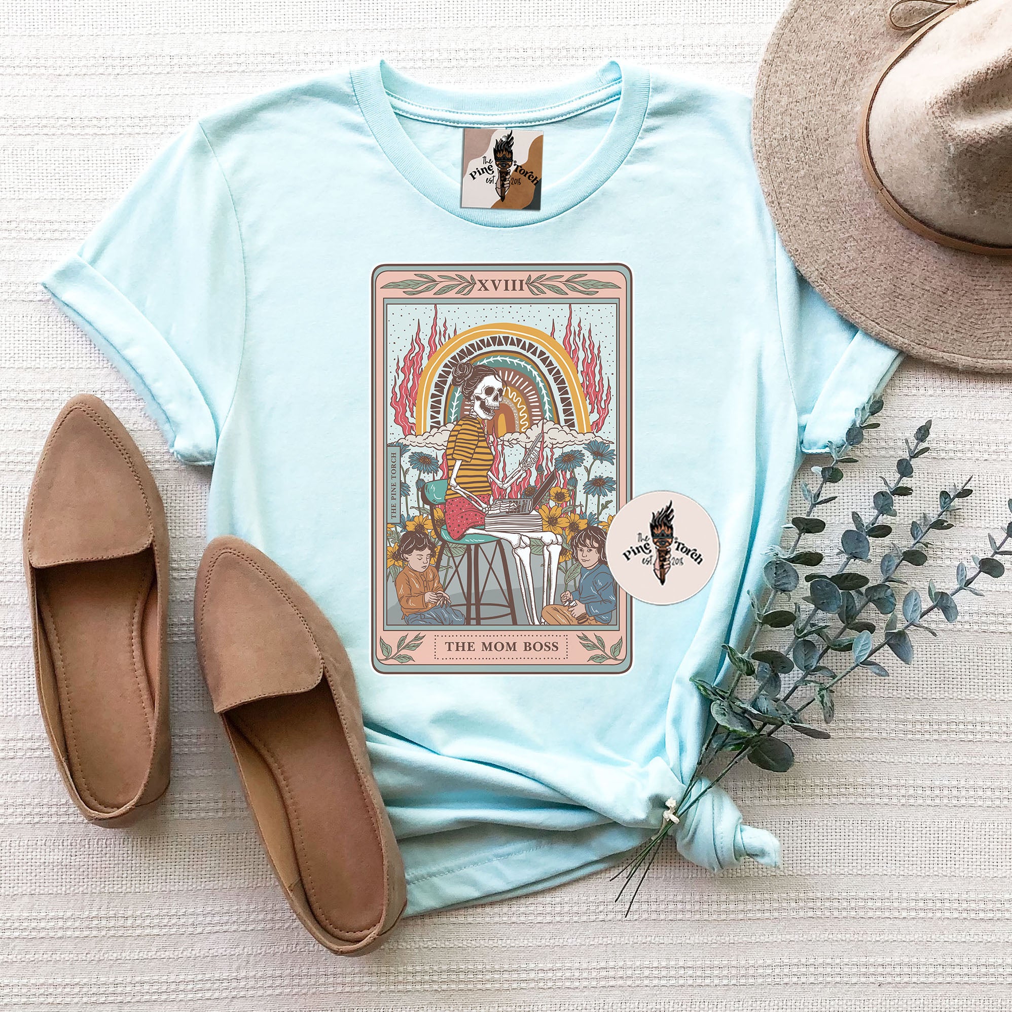 THE MOM BOSS // UNISEX TEE