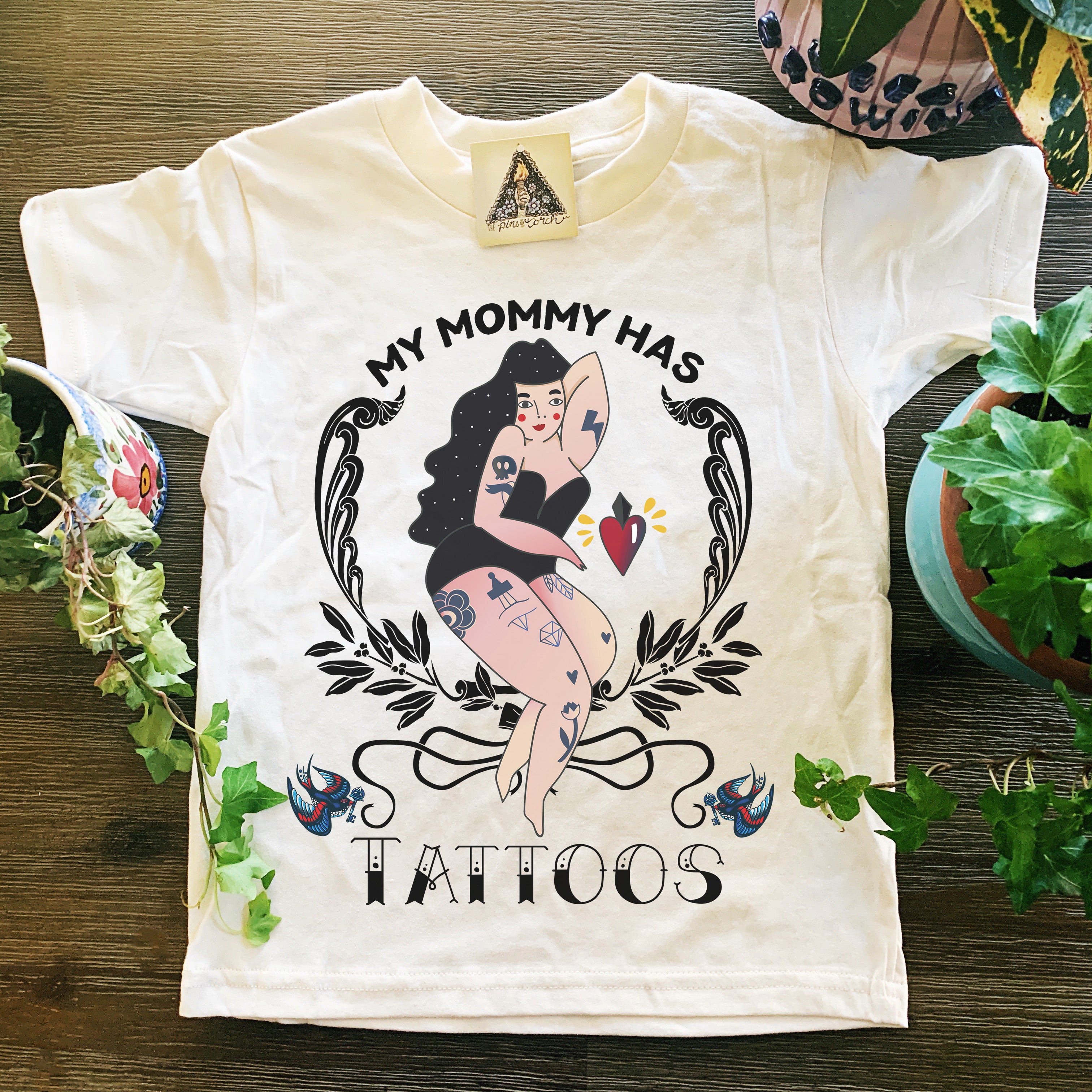 « DON'T WORRY, MOMMY HAS TATTOOS » KID'S TEE