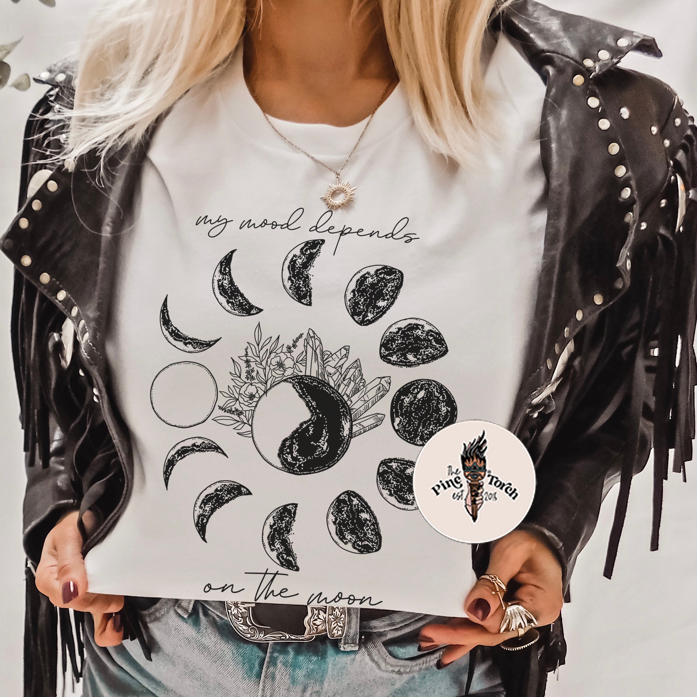 MY MOOD DEPENDS ON THE MOON // UNISEX TEE