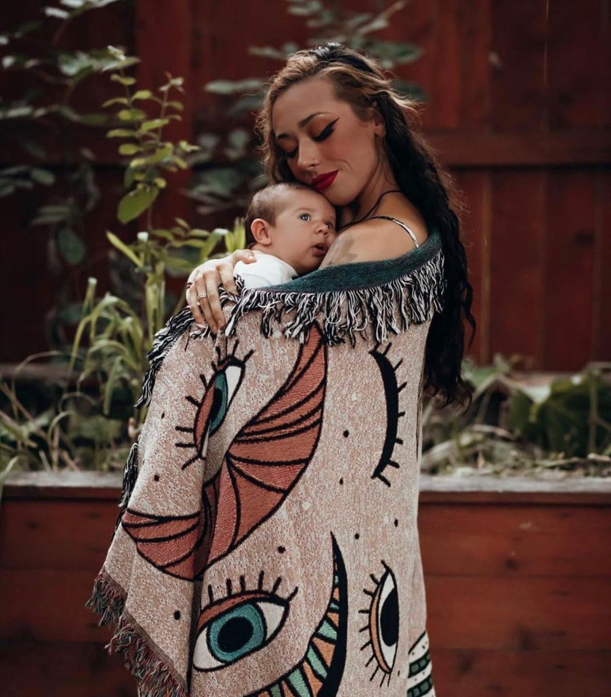 EYE OF THE MOON // WOVEN FRINGE BLANKET