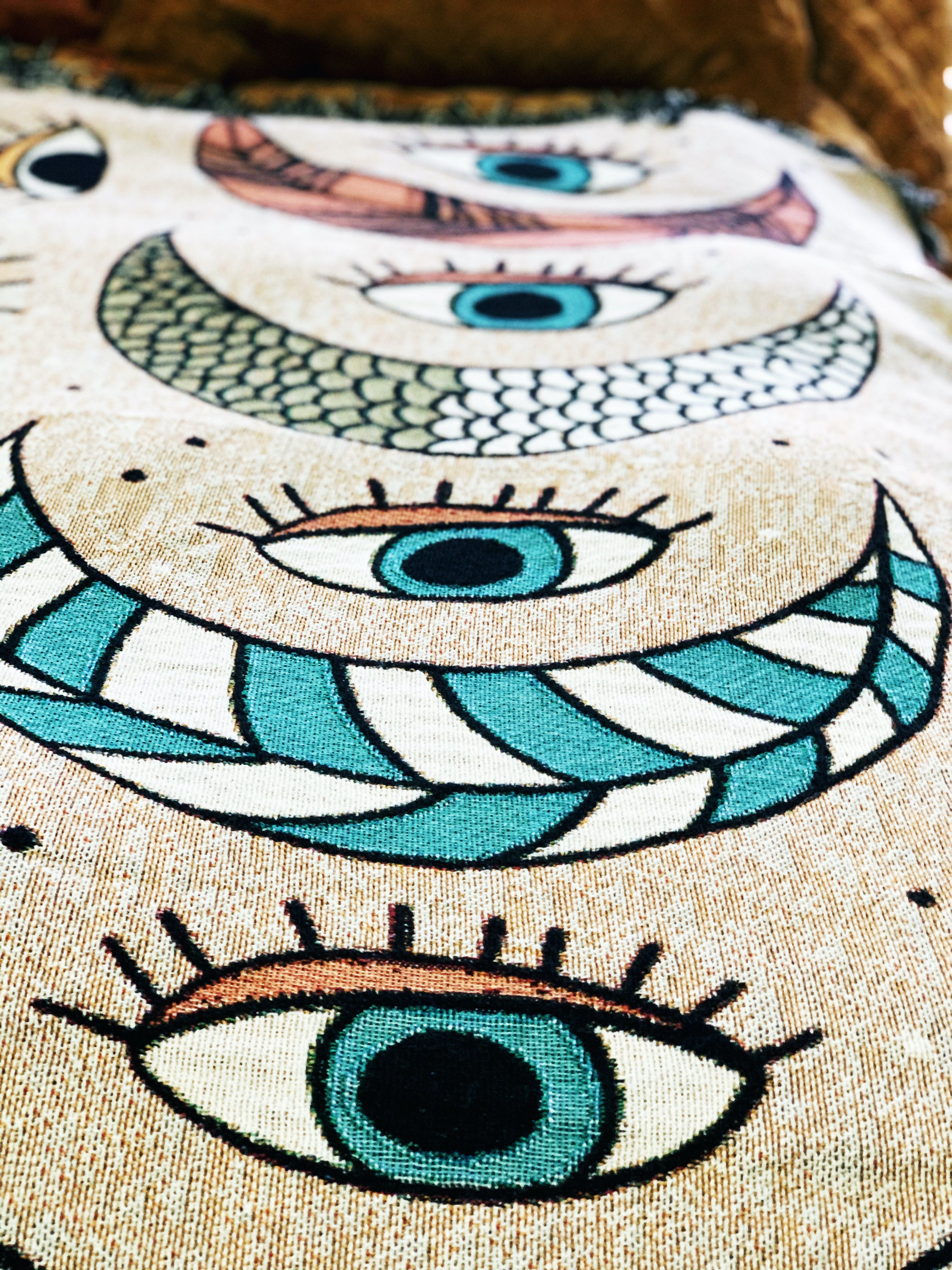 EYE OF THE MOON // WOVEN FRINGE BLANKET