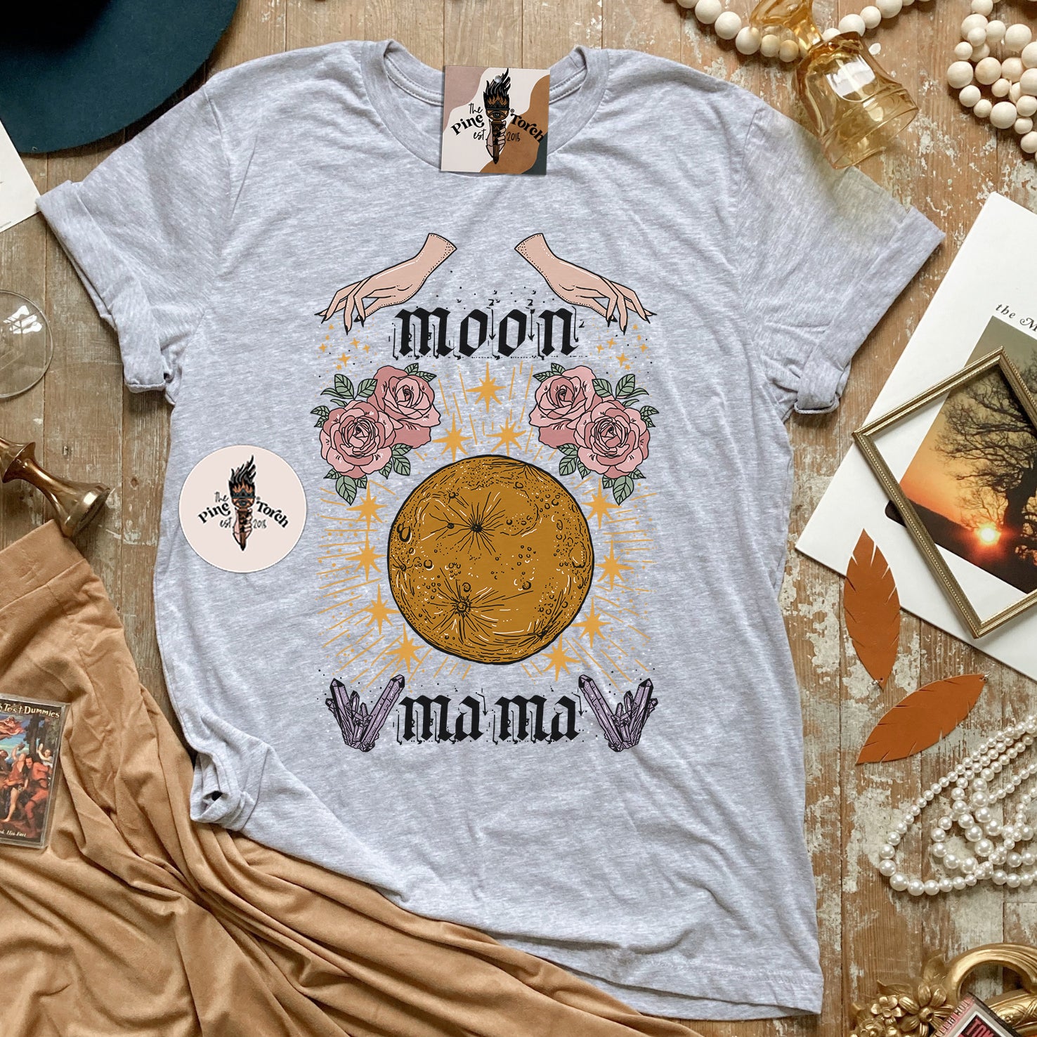 MOON MAMA // UNISEX TEE
