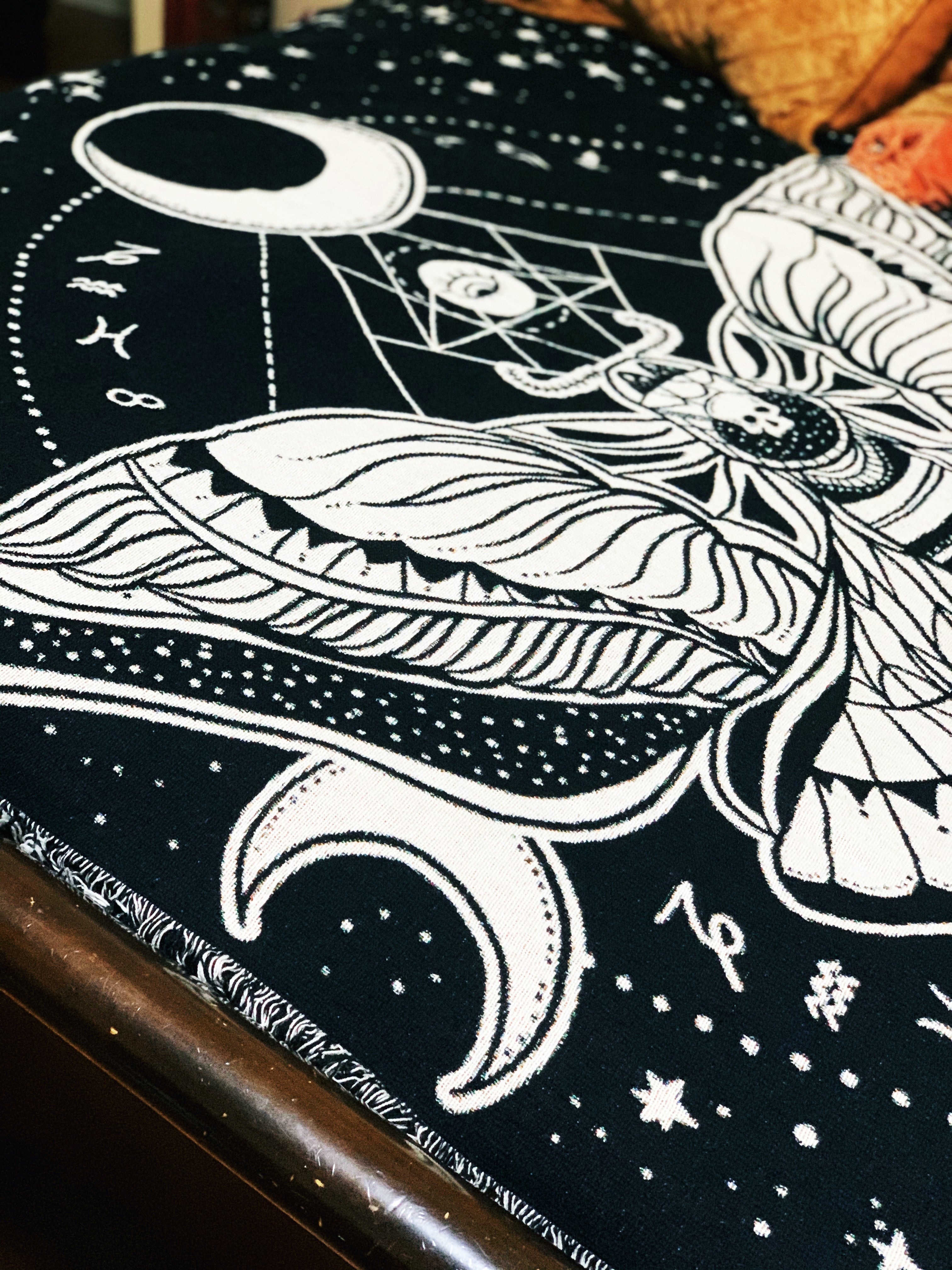 MOTH MOTHER // WOVEN FRINGE BLANKET