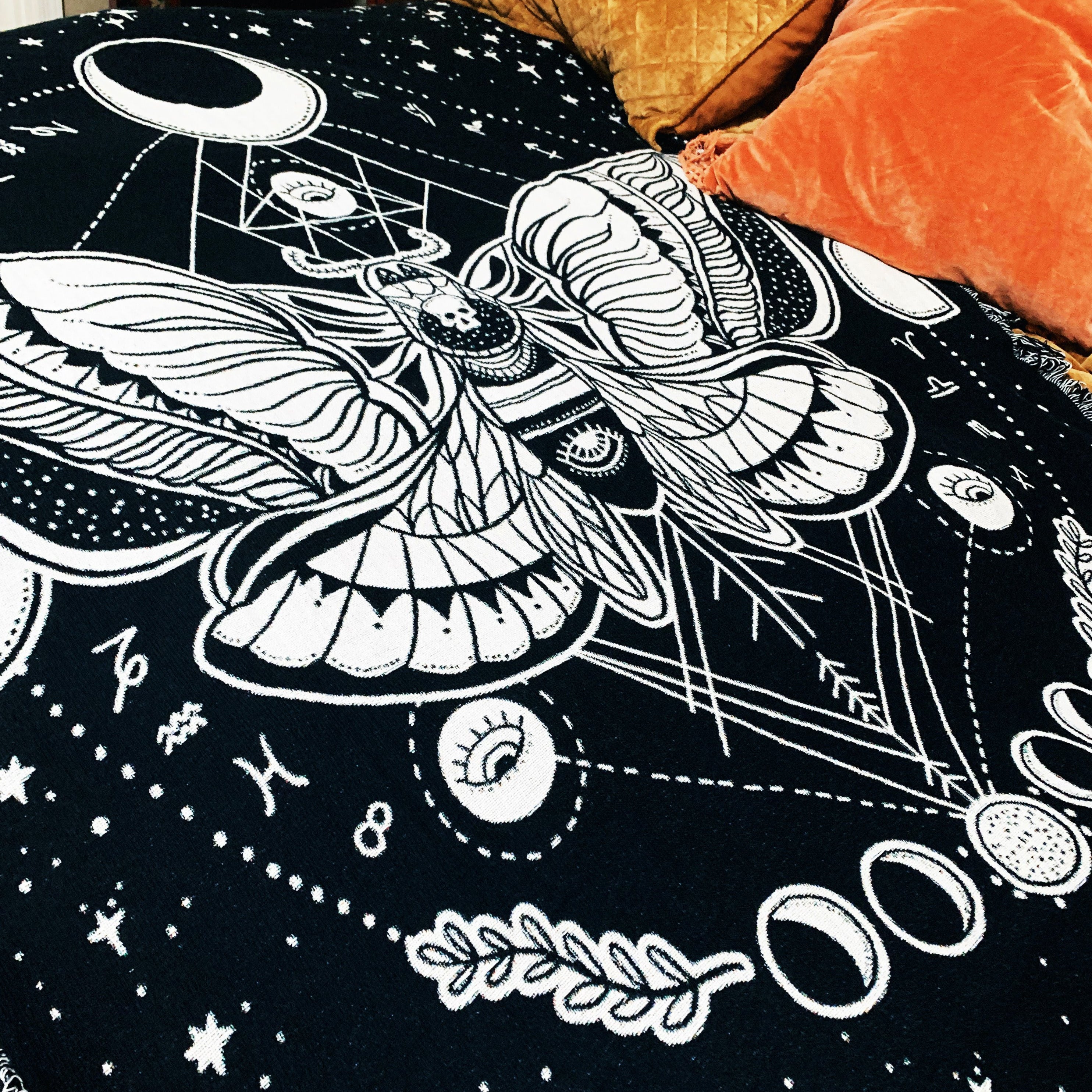 MOTH MOTHER // WOVEN FRINGE BLANKET
