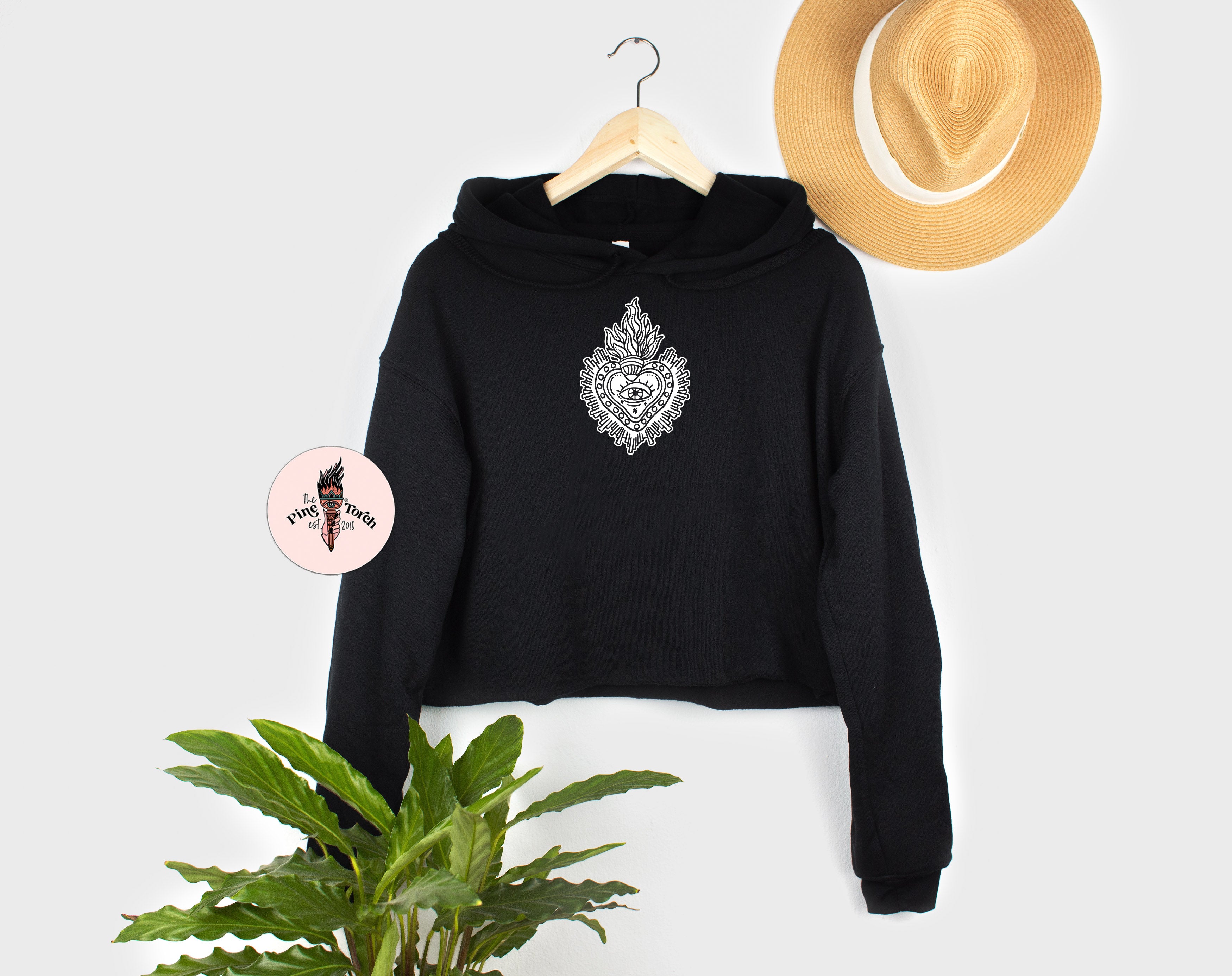 « SACRED HEART » CROP HOODIE