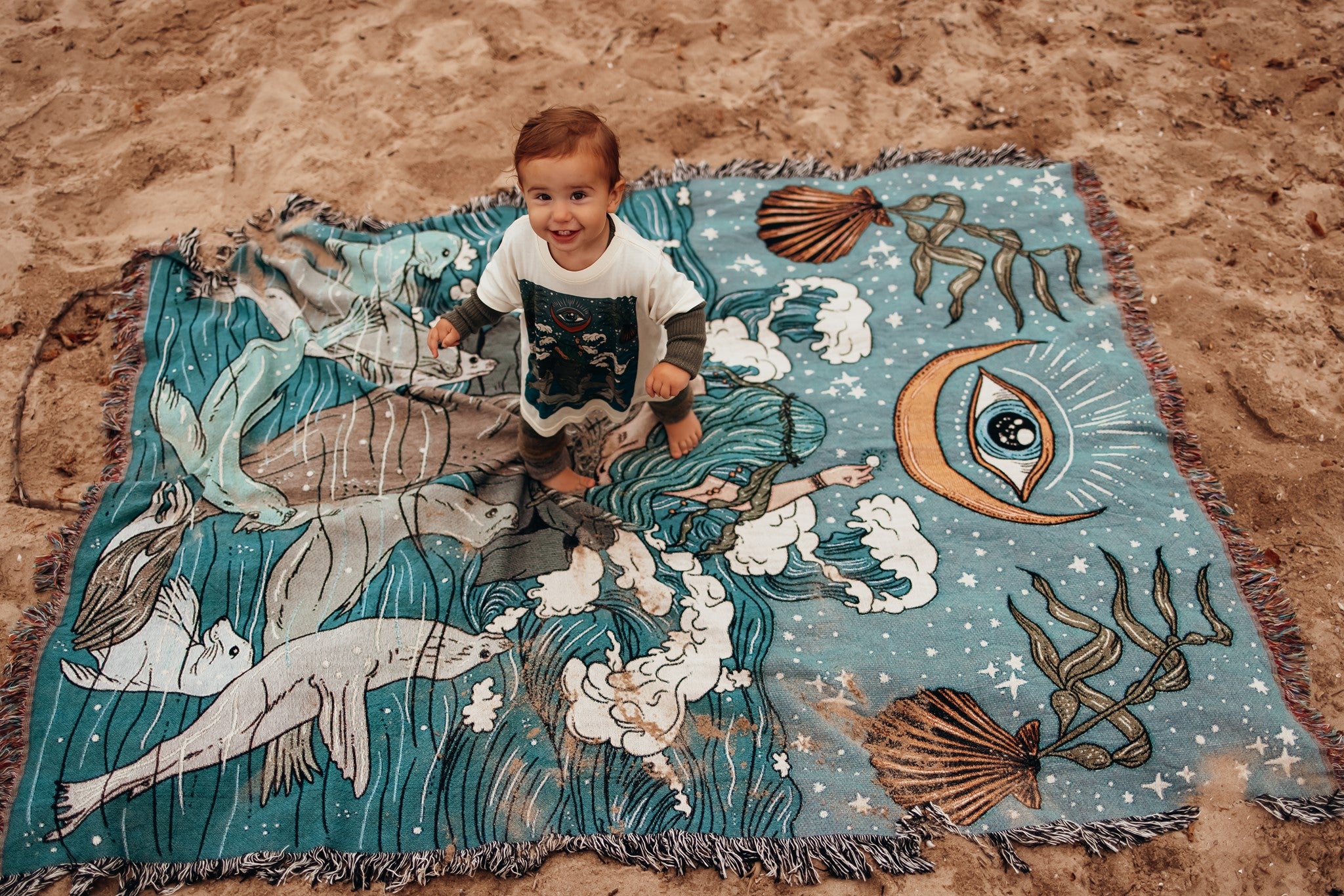 SELKIE WOMAN // WOVEN FRINGE BLANKET