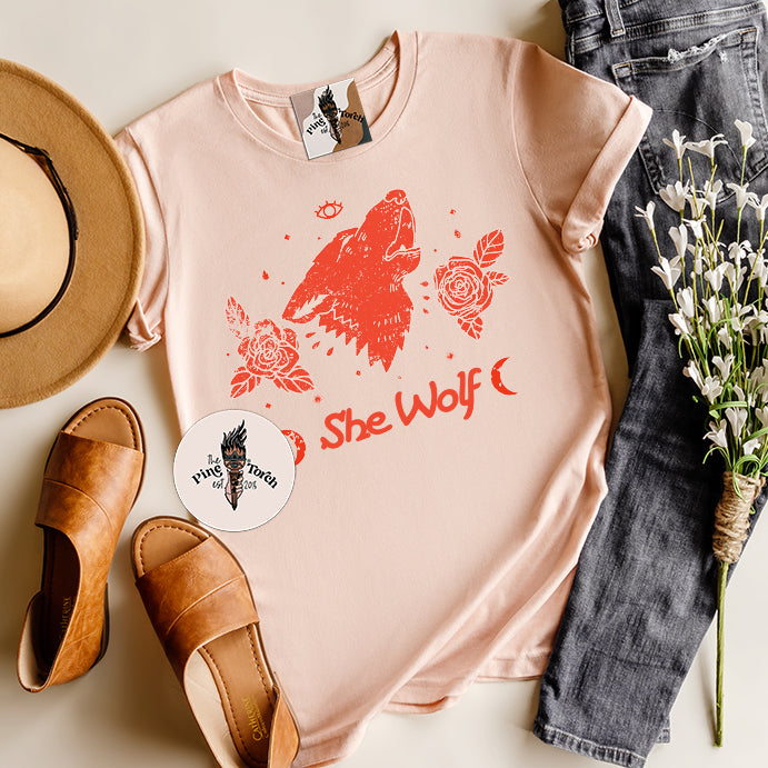 SHE WOLF // UNISEX TEE