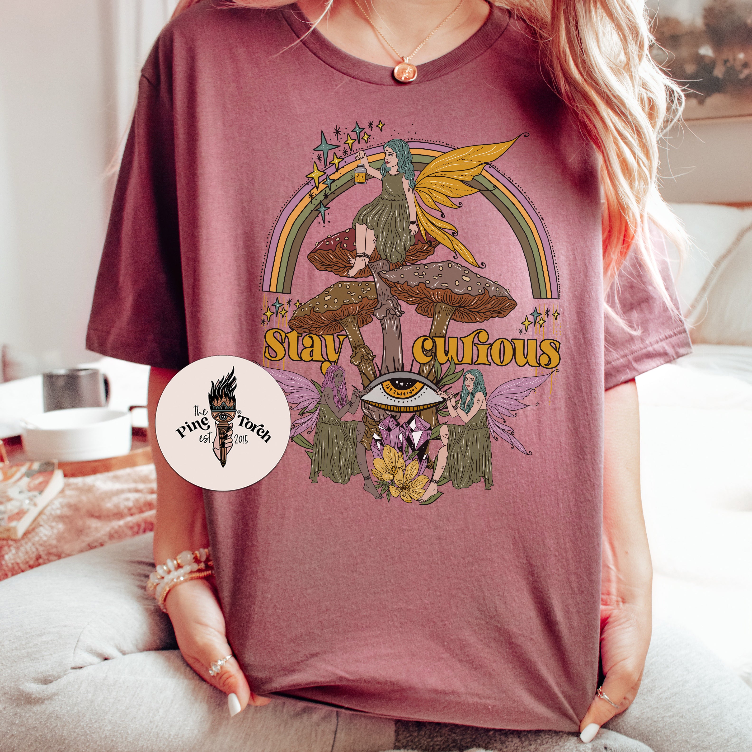 STAY CURIOUS // UNISEX TEE (2 colors)