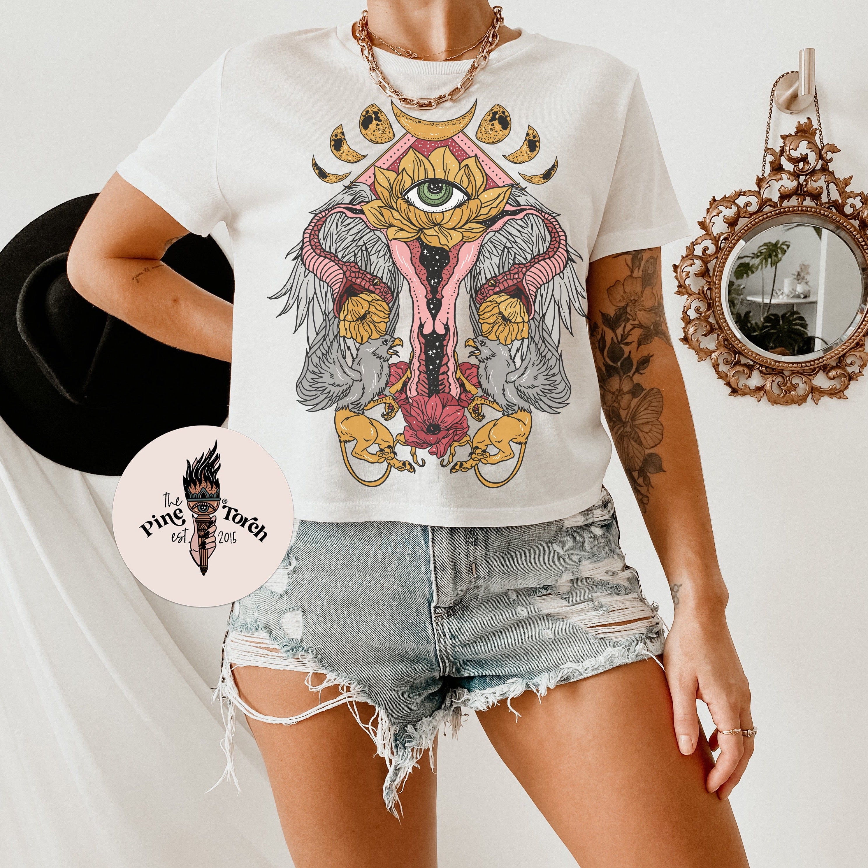 « COSMIC UTERUS » FLOWY CROP TEE