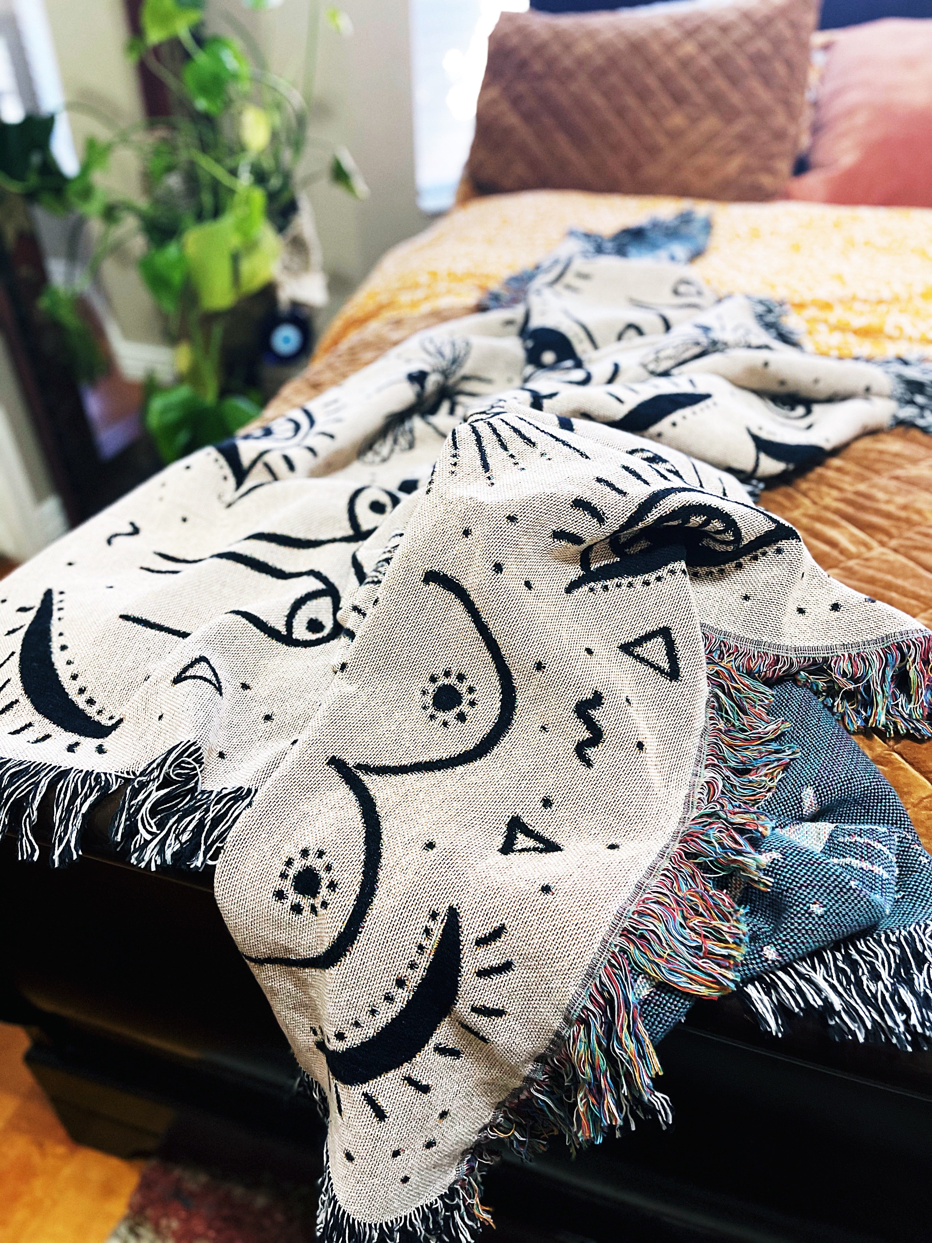 BOOB BEES // WOVEN FRINGE BLANKET