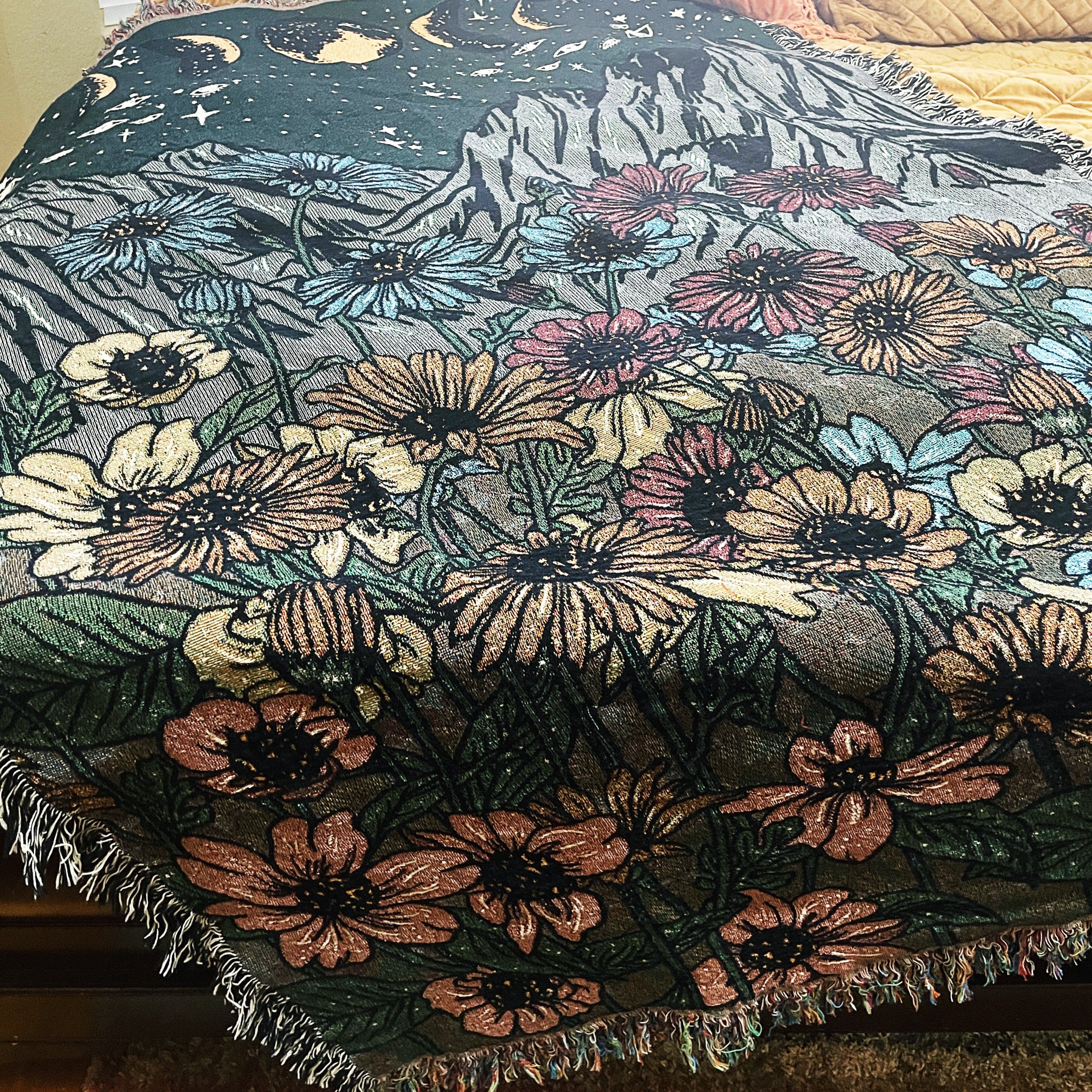 ELYSIAN FIELDS // WOVEN FRINGE BLANKET