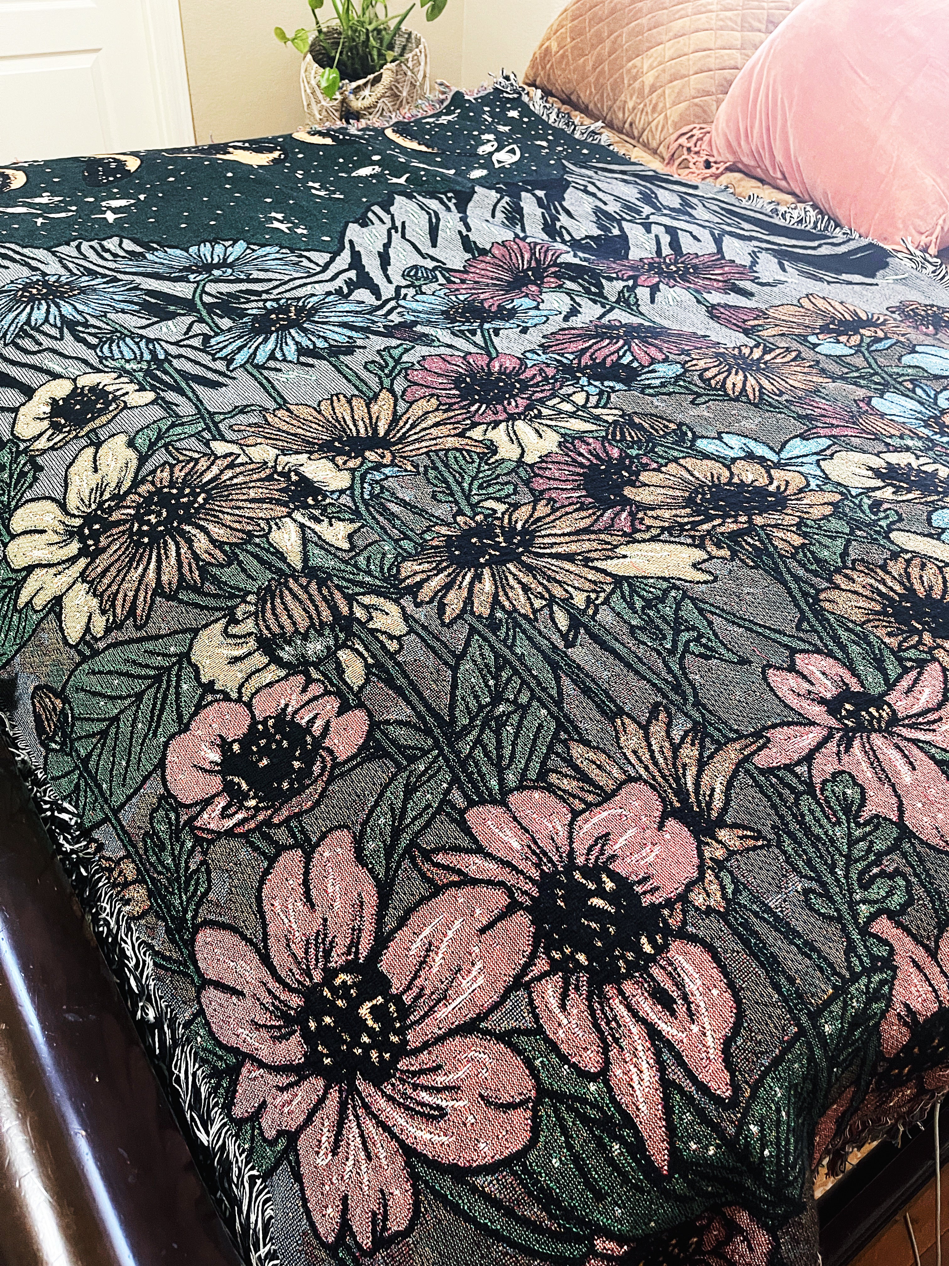 ELYSIAN FIELDS // WOVEN FRINGE BLANKET